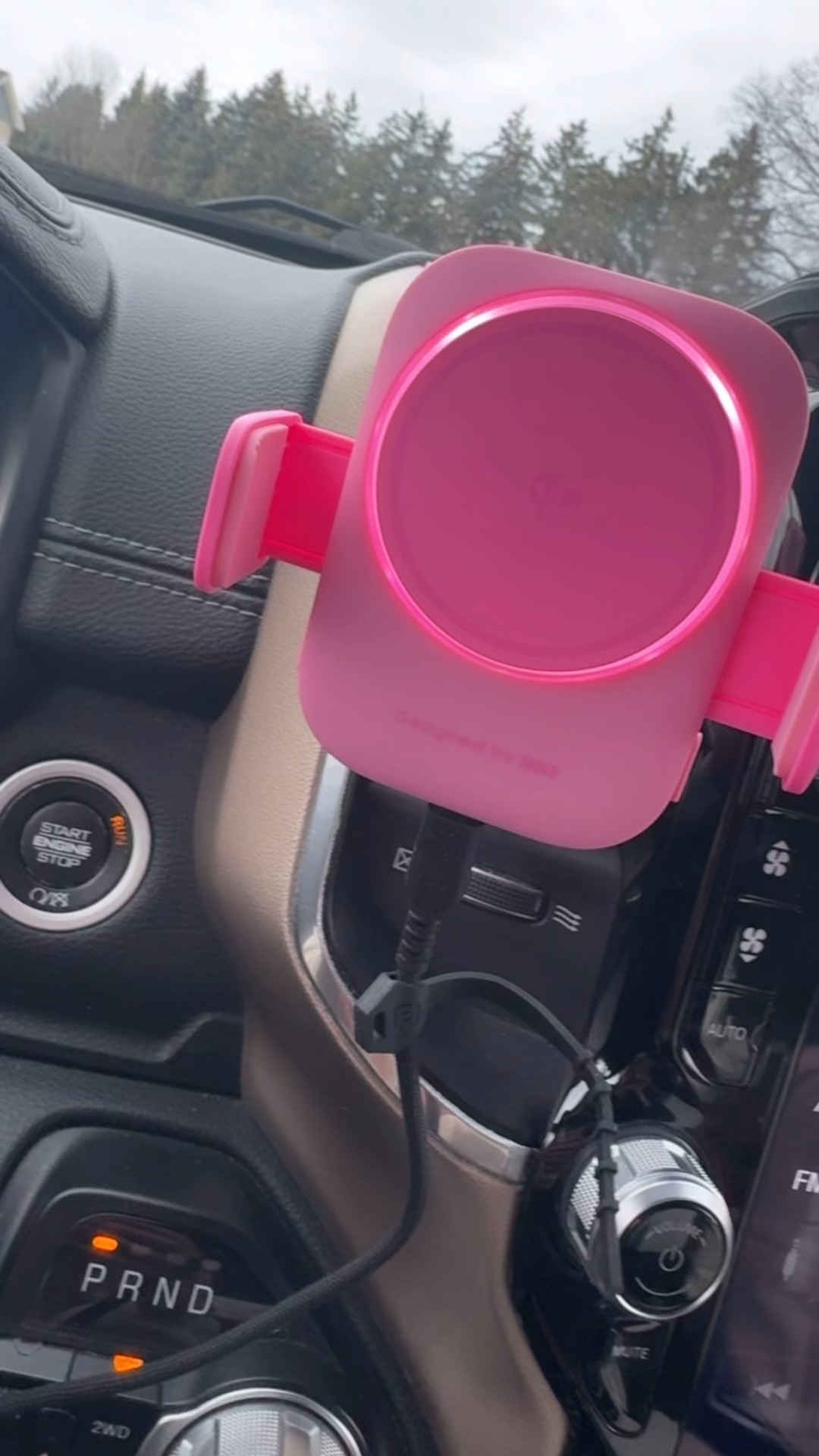 Magsafe pink car mount charger phone mount with lights that can change colors! 💝🎀🔆

#LTKdayinmylife #LTKGiftGuide #LTKmomlife