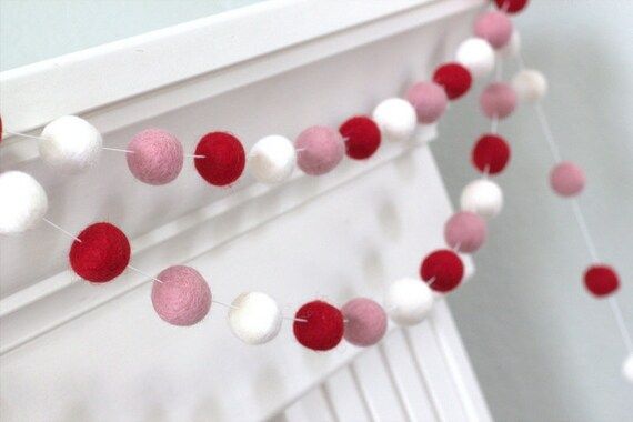 Valentine's Felt Garland- Red, Light Pink & White- Valentines Holiday Party Nursery Childrens Roo... | Etsy (US)