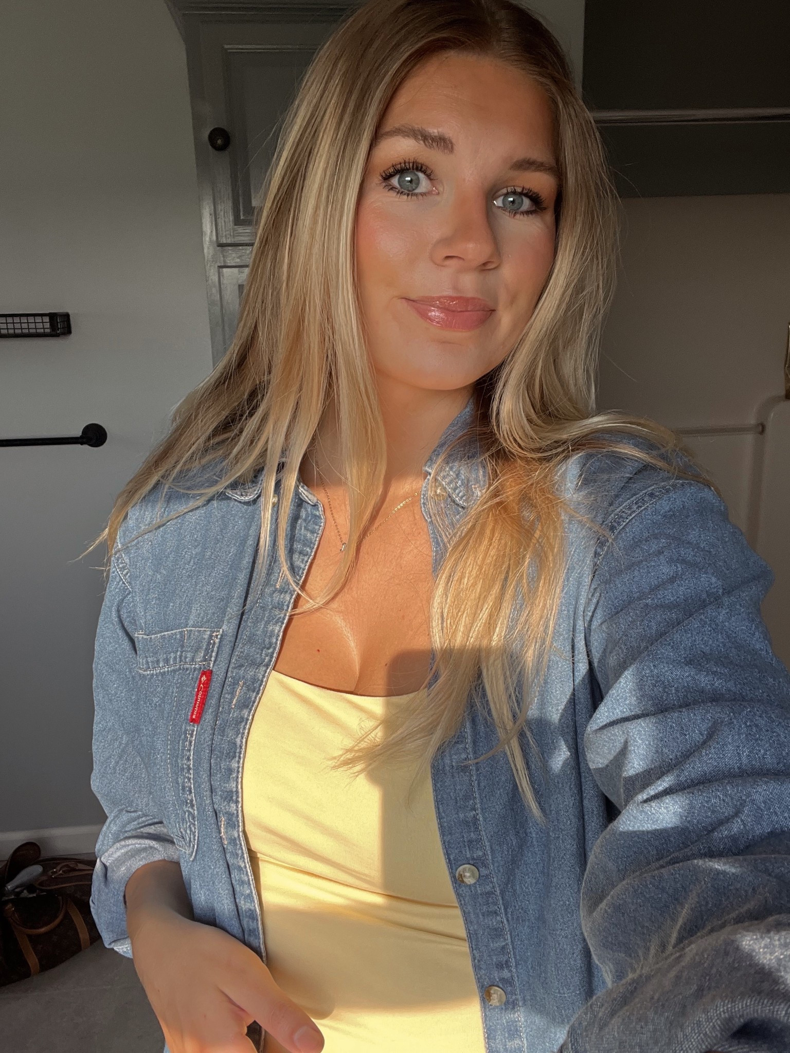 10 min makeup routine! 

#LTKSummerEdit #LTKBeauty