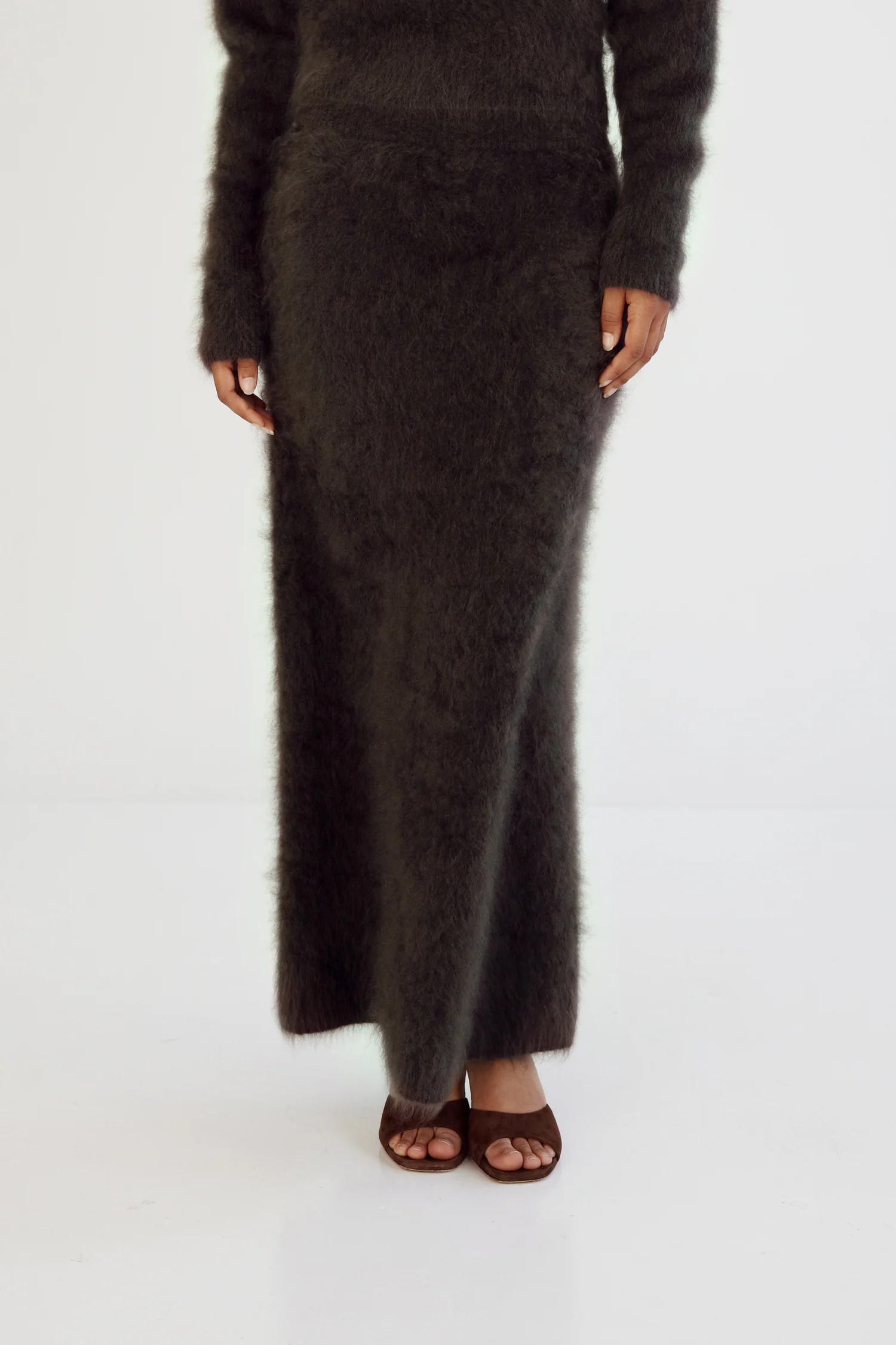Umi Brushed Cashmere Skirt, chocolate | Almada Label
