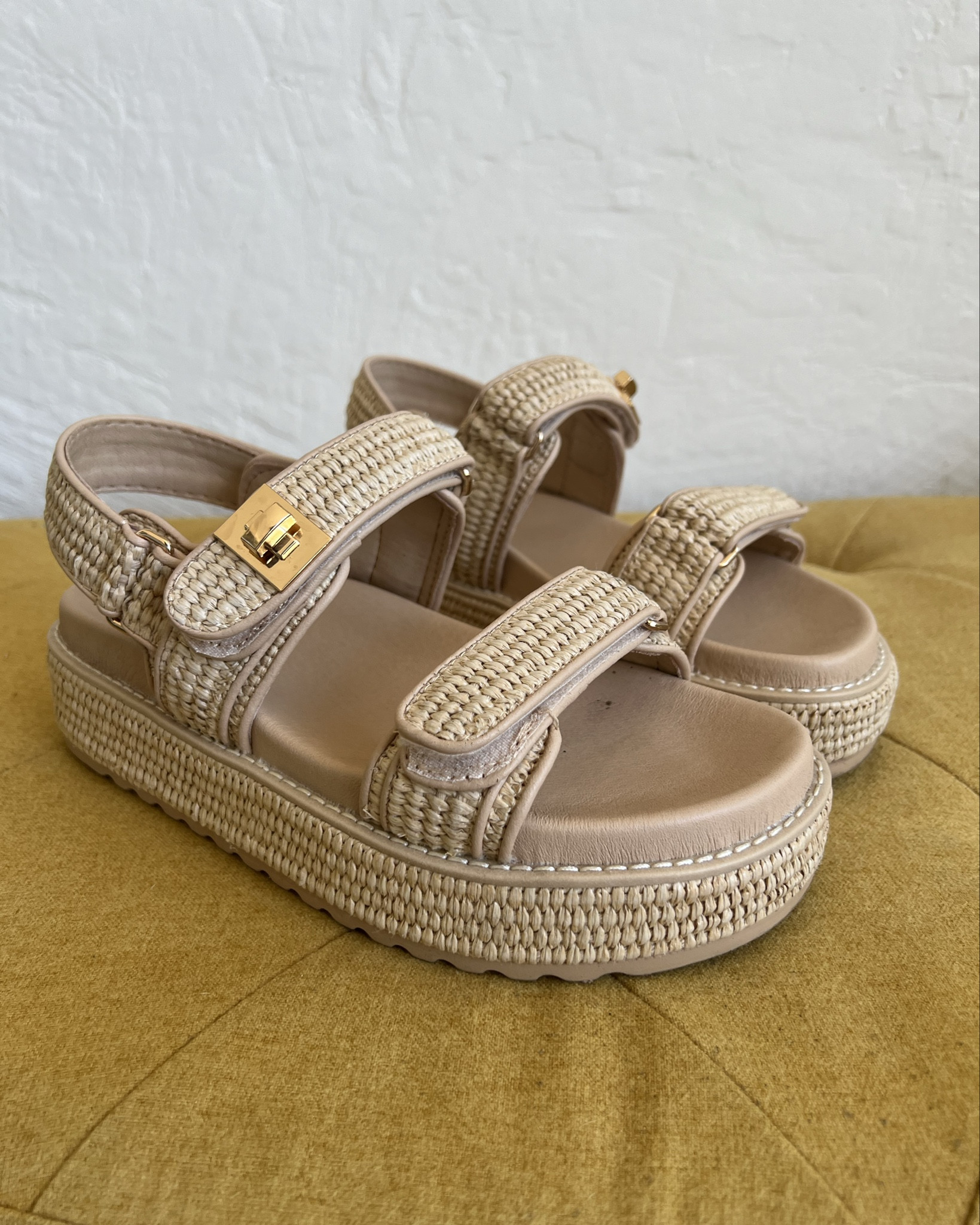 Steve Madden is having a Fourth of July sale! 60% off select styles with code ✨Sparkle✨

#summersandals #stevemadden 

#LTKSummerSales #LTKShoeCrush #LTKSeasonal
