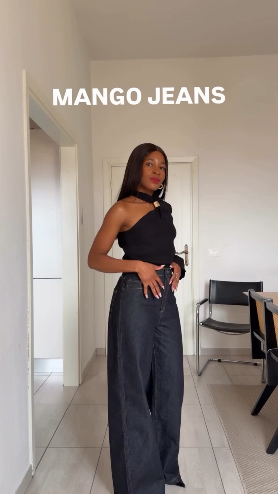 Tried on a few pairs from @mango so you don’t have to👖 And let me just say… the sizing was not all giving the same thing 
Everything will be linked in my APRIL links highlight too✨
#mangohaul #mangojeans #fashionhaul #ltkeurope #widelegjeans

#LTKU #LTKSeasonal #LTKPetite