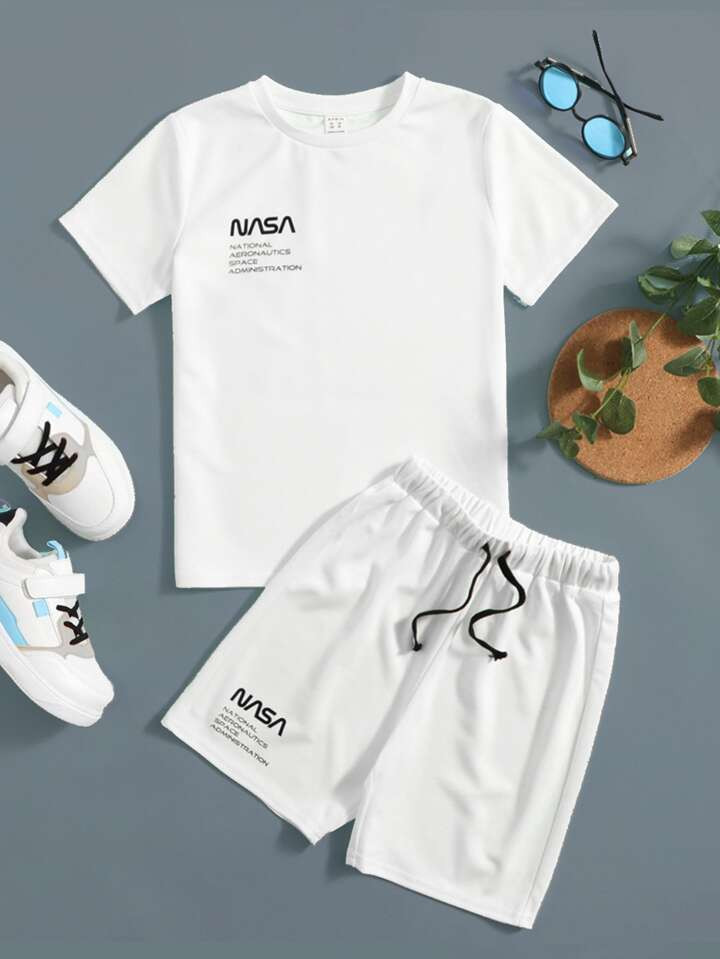 SHEIN Kids EVRYDAY Tween Boy Letter Graphic Tee & Drawstring Waist Shorts | SHEIN