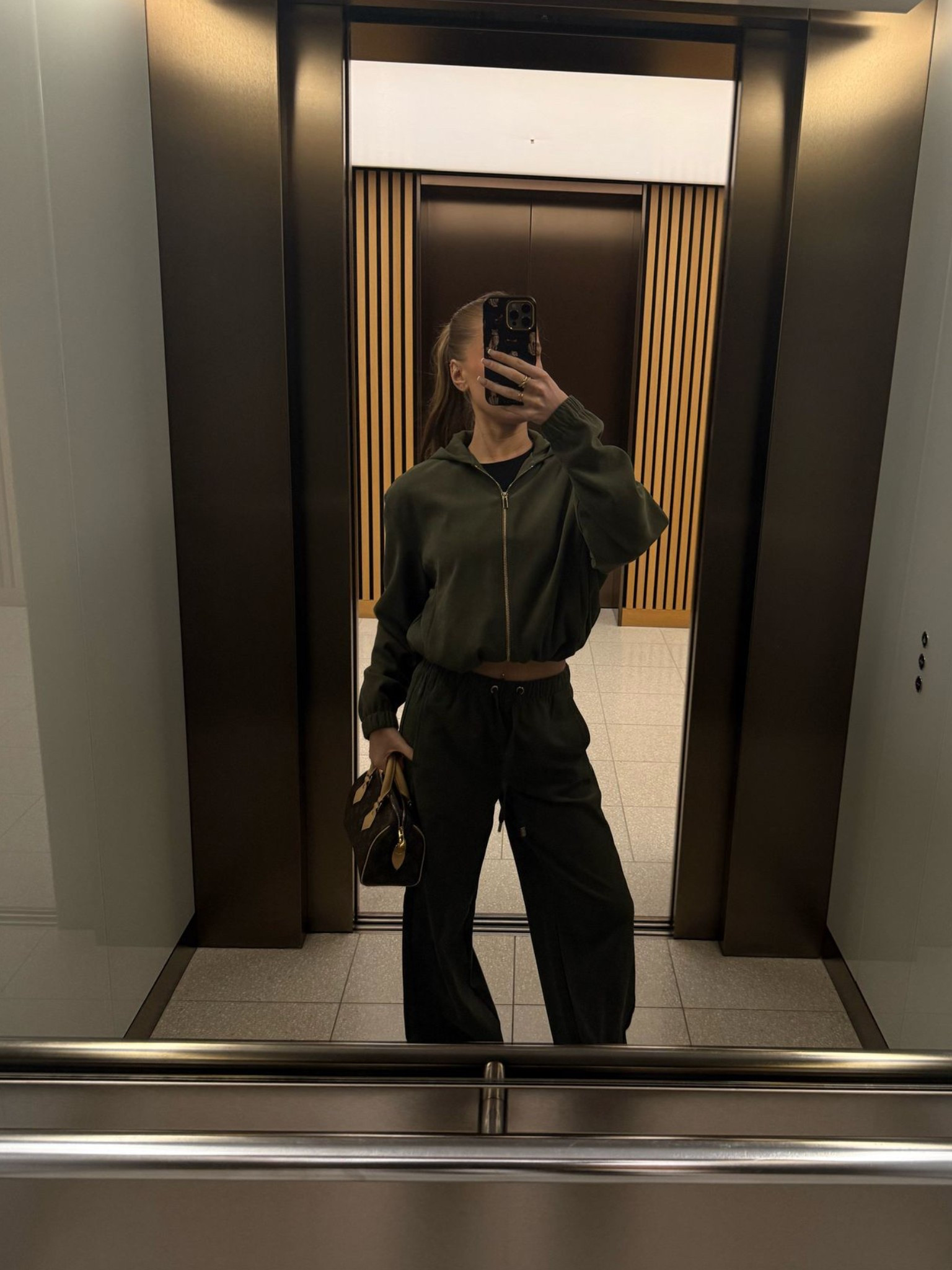 Zara olive green tracksuit 🫒

Khaki, hoodie, joggers, athleisure, comfy, casual style 

#LTKspring #LTKsummer #LTKeurope