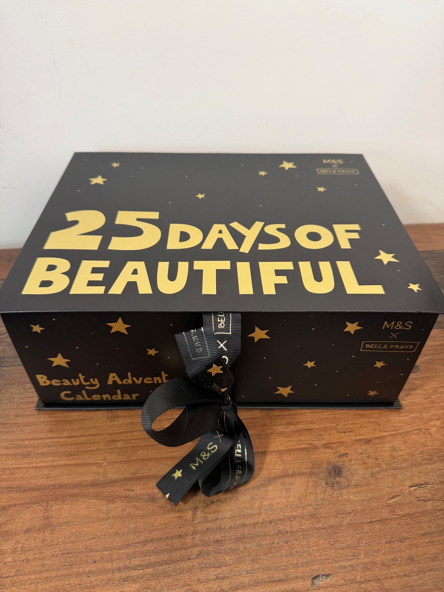 🎄M&S 2025 Advent Calendar (Purchased by me)
📸 The full unboxing is now on my YouTube Channel (Planning with Crystal)
.
~ 25-day Advent Calendar
~ Retails for £60 (When you spend £35 on beauty, homewear or clothing(
~ Worth £330
.
#mandsbeauty
#marksandspenceradventcalendar2025 
#adventcalendar
#beautyadventcalendar
#beautyunboxing
#skincarecommunity
#beautycalendar
#marksandspenceradventcalendar 
#beautycalendaruk
#beautyblogger
#christmas2025
#beautycommunity


#LTKuk #LTKbeauty