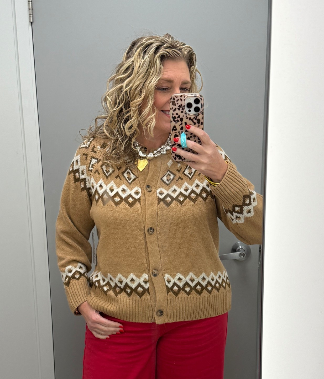 Perfect little neutral cardi! 
Sweater Large 

#LTKootd #LTKFindsUnder50 #LTKOver40