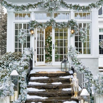 Freshly Fallen Snow Cordless Garland | Frontgate