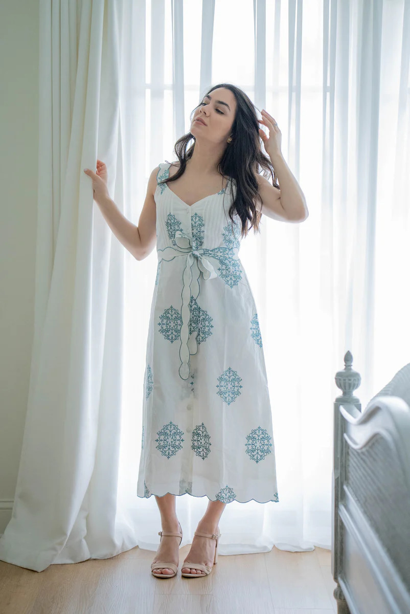 LILLETTE MIDI LENGTH V NECK DRESS | TEAL MONIZ | All In The Detail