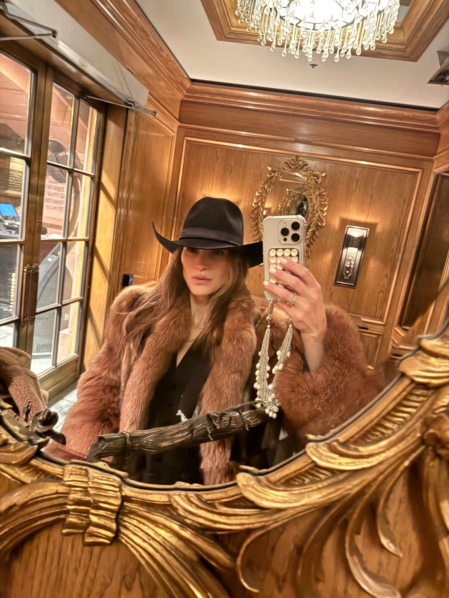 First night in Aspen. Linked. Follow me for the latest ✨

Follow ✔️ @michellekutsak

#ltk #ltkunder #liketkit #ltkfashion #ootd #liketoknowit #fashionblogger #fashion #discoverunder #fallfashion #ltkstyle #style #targetstyle #styleinspo #ltkit #blogger #fashionover #ltkfall #l #ootdfashion #falldecor #party #beauty #jeans #mothersday #fathersday #summer #swim #bride #groom #pets #dog #hair #sunglasses #homedesign #neutralhome #mothersday #farmhouse #ltkspring #interiorstyling #beautifuldecorstyles #amazonfinds #targetdoesitagain #interiordecorating #amazonhome #potterybarn #skioutfit #gloves #hat #cowgirl #cowboy #boote #sneakers #snow #amazonfashion#amazonstyle #modernhome #amazon #amazonfinds #amazonstyle #style #fashion #etsy #etsyhome #hm #hmstyle #hmhome #hmdecor #anthropologie #forever21 #aerie #tjmaxx #marshalls #zara #asos #h&m #blazer #louisvuitton #mango #beauty #chanel #home #homedecor #decoration #interiordesign #design #neutral #lulusdesigner #inspired #lookforless #dupes #sale #deals #dailyposts#crateandbarrell #sneakers #shoes #mules #sandals #heels #booties #boots #hat #abercrombie #gold #jewelry #contemporary #dior #celine #midsize #curves #plussize #dress #luggage #vintage #gucci #lv #purse #knit #jeans #denim #modern #diningroom #livingroom #bag #handbag #bedroom #kitchen #styled #stylish #trending #trendy #summer #summerstyle #summerfashion #chic #chicdecor #black #white #neutral #jeans #christmas #hanukkah #gifts #denim #liketkit #ltkunder50 #ltkunder100 #ltkstyletip #ltksalealert #ltkshoecrush #ltkhome #ltkholidaystyle #ltkspring #ltkfamily #ltkitbag #ltkbeauty #ltkeurope #ltk #weltkulturerbe #ltkkids #ltkstyle #ltkbaby #ltkcurves #ltktravel #ltkbump #ltkfashion #ltkfit #ltkswim #ltkit #stayhomewithltk #ltkunder25 #beltkeren #beltkulit #ltkholidaywishlist #ltkworkwear #aspen #skiing #ski #skioutfit #apres #furboots #fur #furjacket #ltkholidayathome #renaultkwid #ltkholidaygiftguide @liketoknow.it @ltk


#LTKootd #LTKdayinmylife #LTKTravel