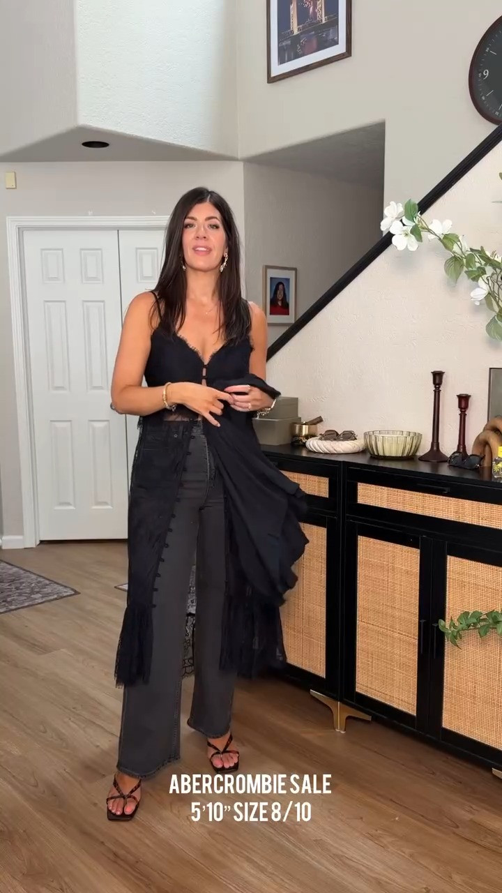 Medium tall convertible dress , casual outfit, midsize style, every day outfit, ootd, mom life, white top, summer fashion Midsize dresses, summer to fall dresses, vacation, mom outfit, everyday style, casual, easy outfit, ootd, fall trendy outfit

#LTKSaleAlert #LTKOver40 #LTKMidsize