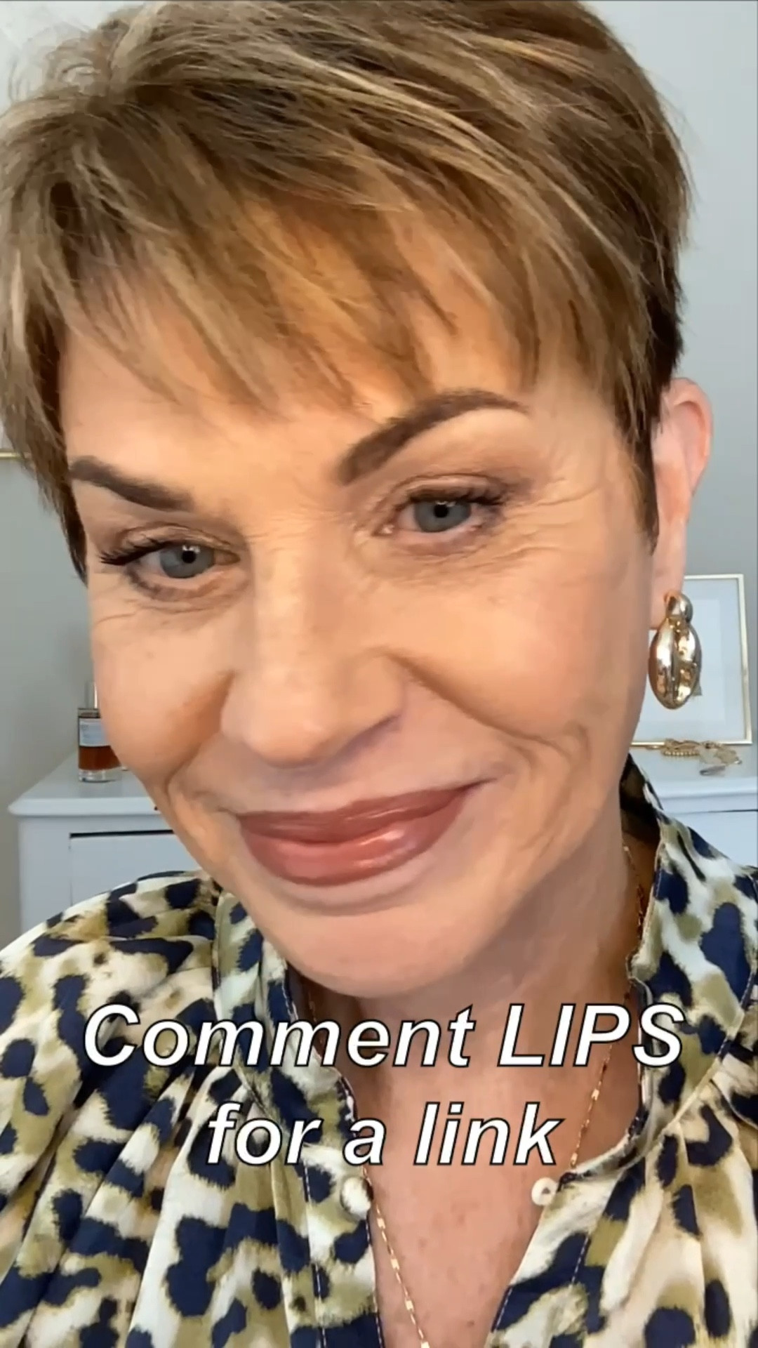 My go-to Maybelline lip combo — soft definition, comfortable on mature lips, and lasts up to 8 hours.
I line with On the Grind, fill with Lead the Way, and finish with Milky Nu for a hydrated, my-lips-but-better look.
Affordable, easy, and a combo I keep repurchasing.

#LTKOver40 #LTKBeauty #LTKgrwm