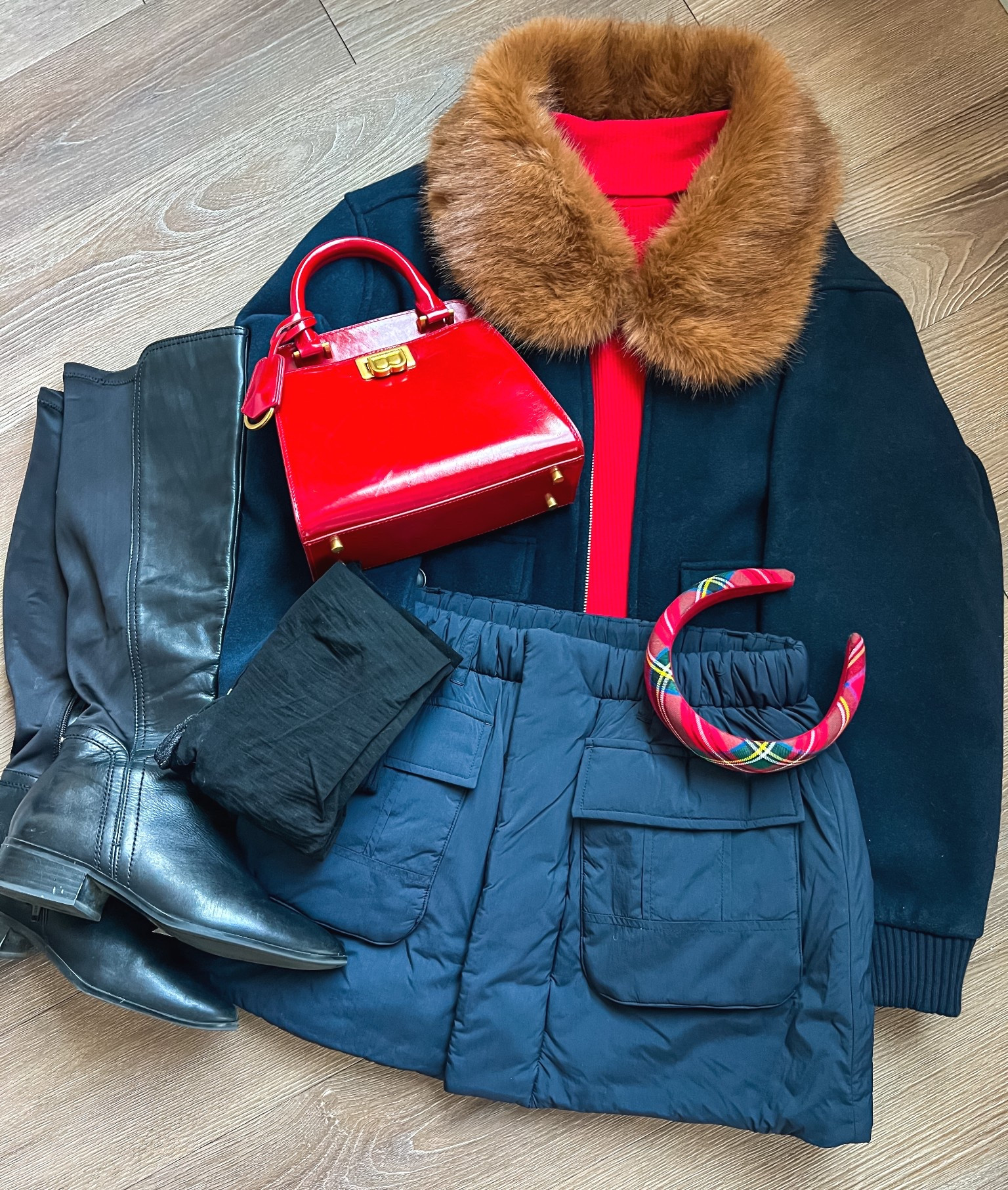 This duvet skirt is still available and super cute for fall to winter 😍 It’s also less than $40! 

#LTKHoliday #LTKootd