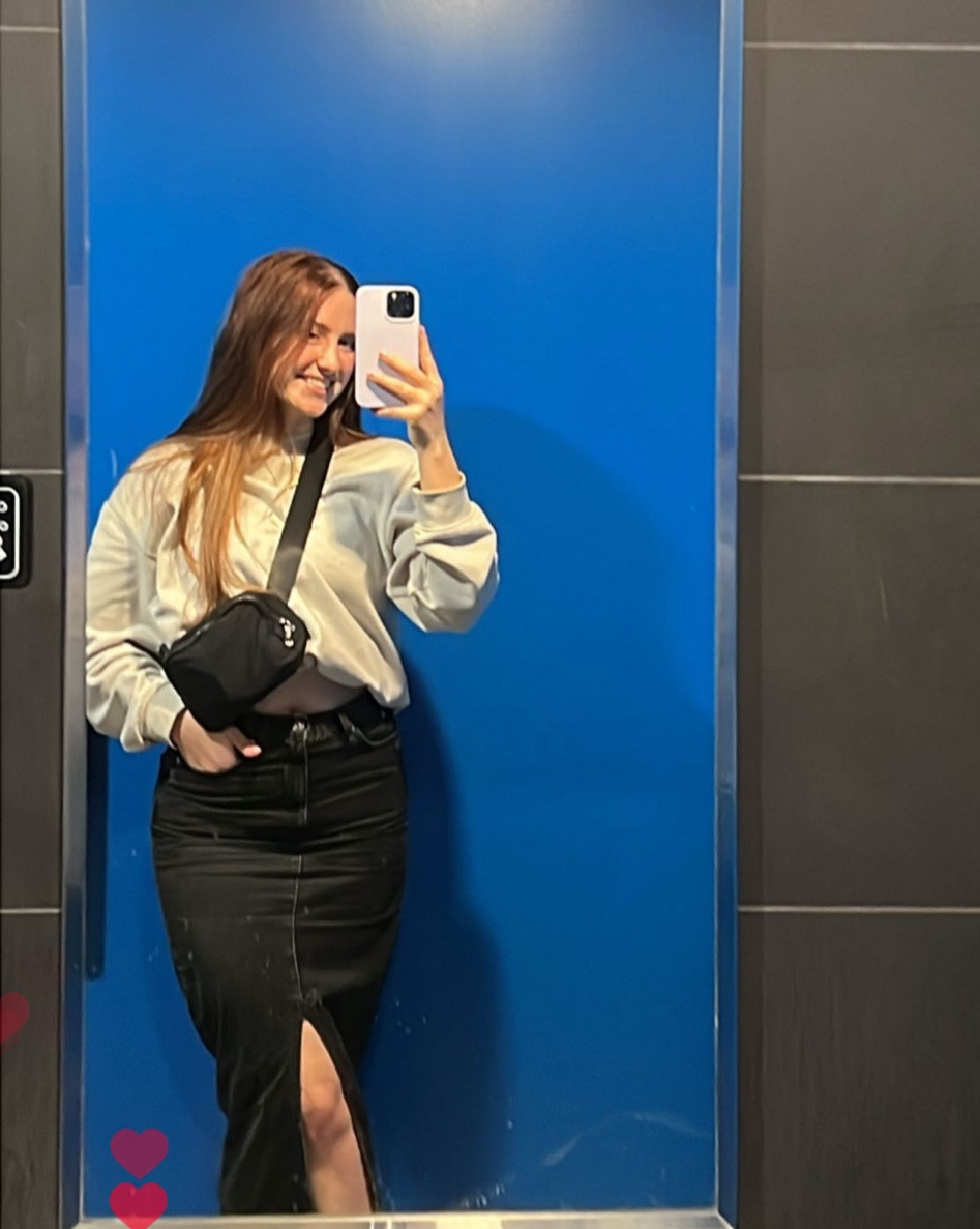 Jean skirt!! 

#LTKSeasonal #LTKBacktoSchool #LTKWorkwear
