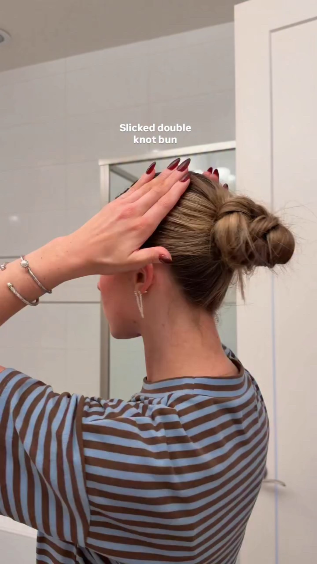 My favorite way to do a bun 🧚 #slickbackhair #knotbun #hairstyleoftheday
