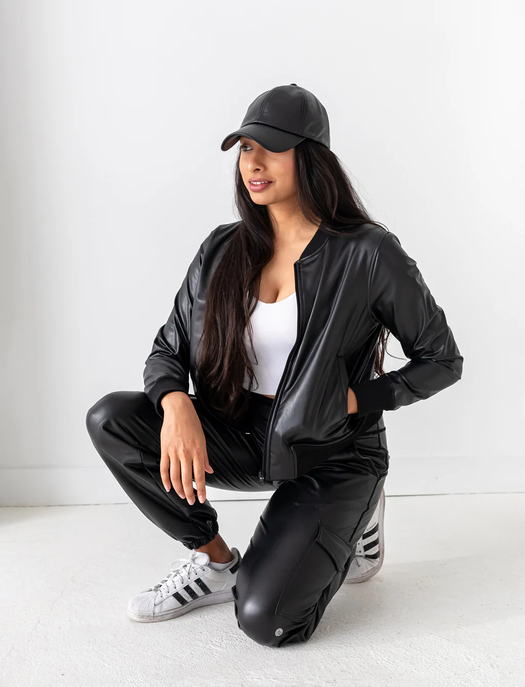 LADIES ON-THE-GO VEGAN LEATHER BOMBER JACKET | Jill Yoga