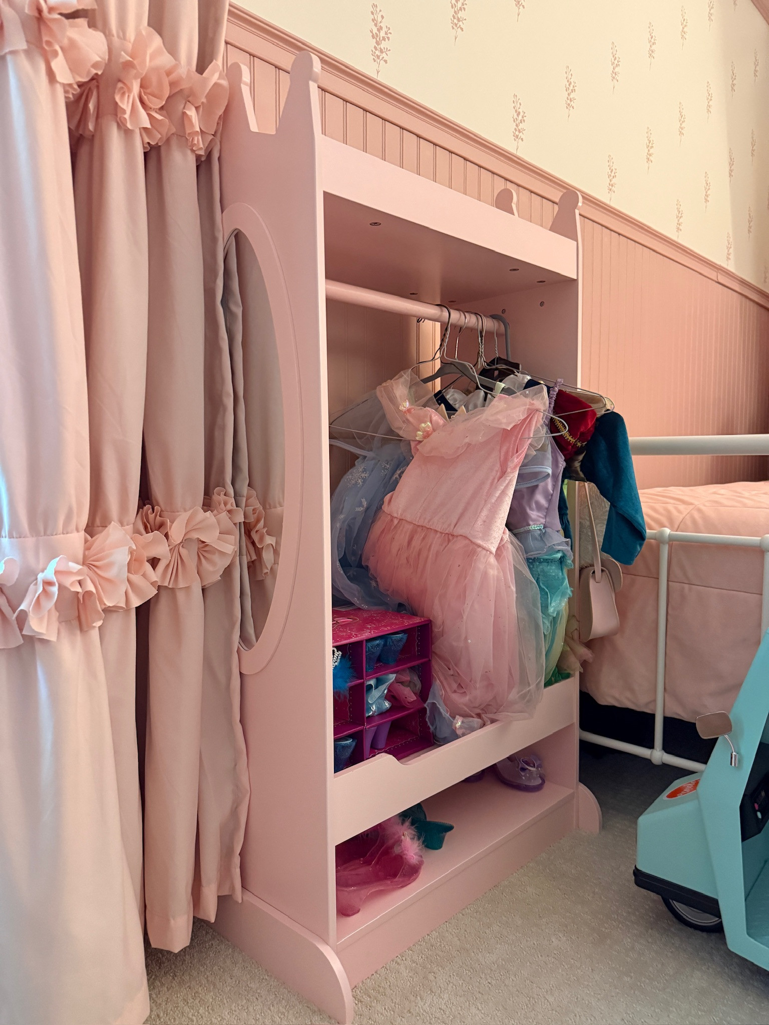 Keep your little ones' dresses neat and tidy with this adorable dress-up wardrobe!

dress up storage, kids closet, costume storage, pink closet, playroom decor, hallie ragan

#LTKmomlife #LTKHome #LTKKids