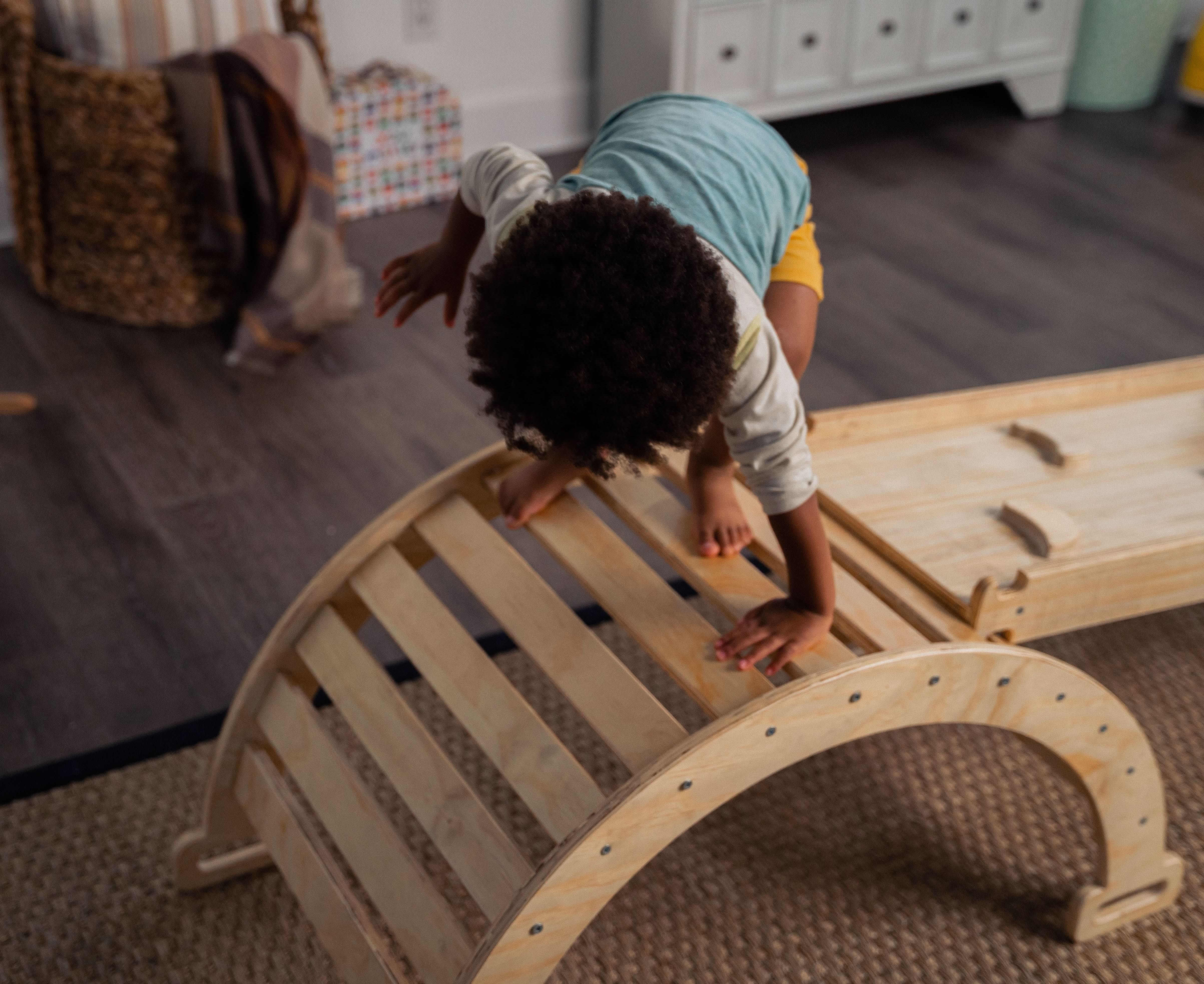 Hazel Foldable Pikler Triangle Ladder – Avenlur Indoor Playset | Avenlur