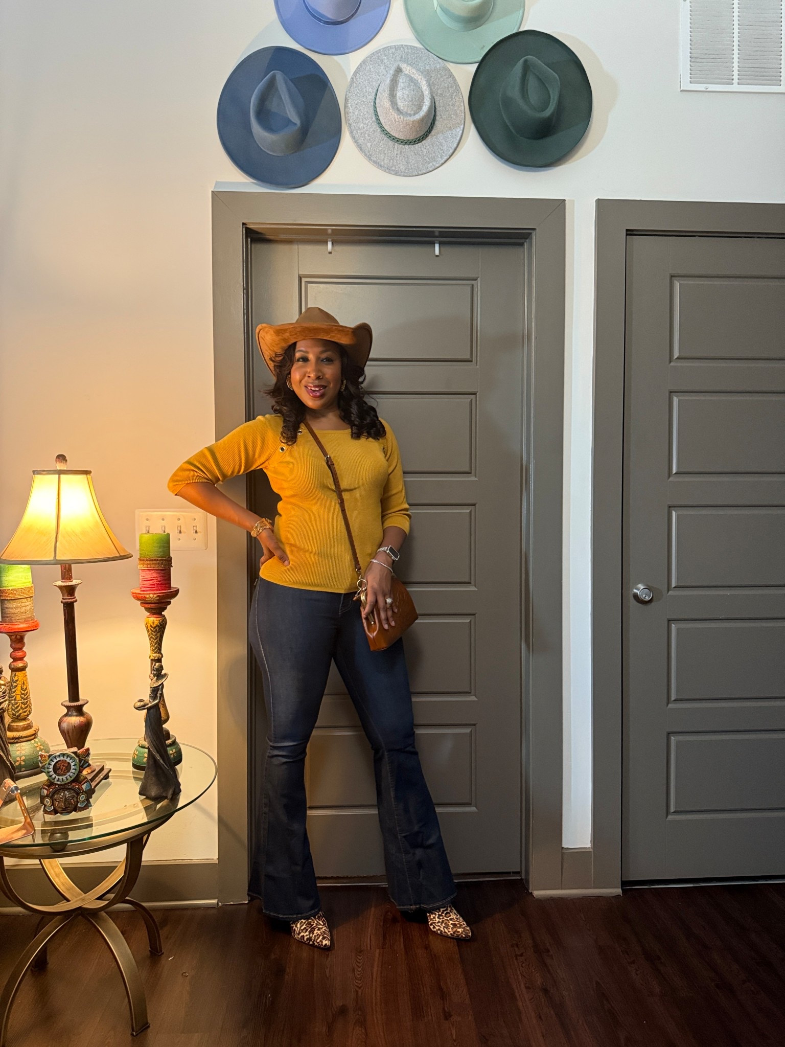 Fall fit check: cozy sweater, flared denim, and a little countryside sass to seal the look. 😉🍂
Linked similar pieces so you can shop the vibe — effortless, comfy, and cute enough to turn a few heads.


#FallStyle #FallOOTD #ElevatedCasual #WesternChic #FlareDenim #CozyFallLooks #STEMFashionista

#LTKootd #LTKOver40 #LTKSeasonal