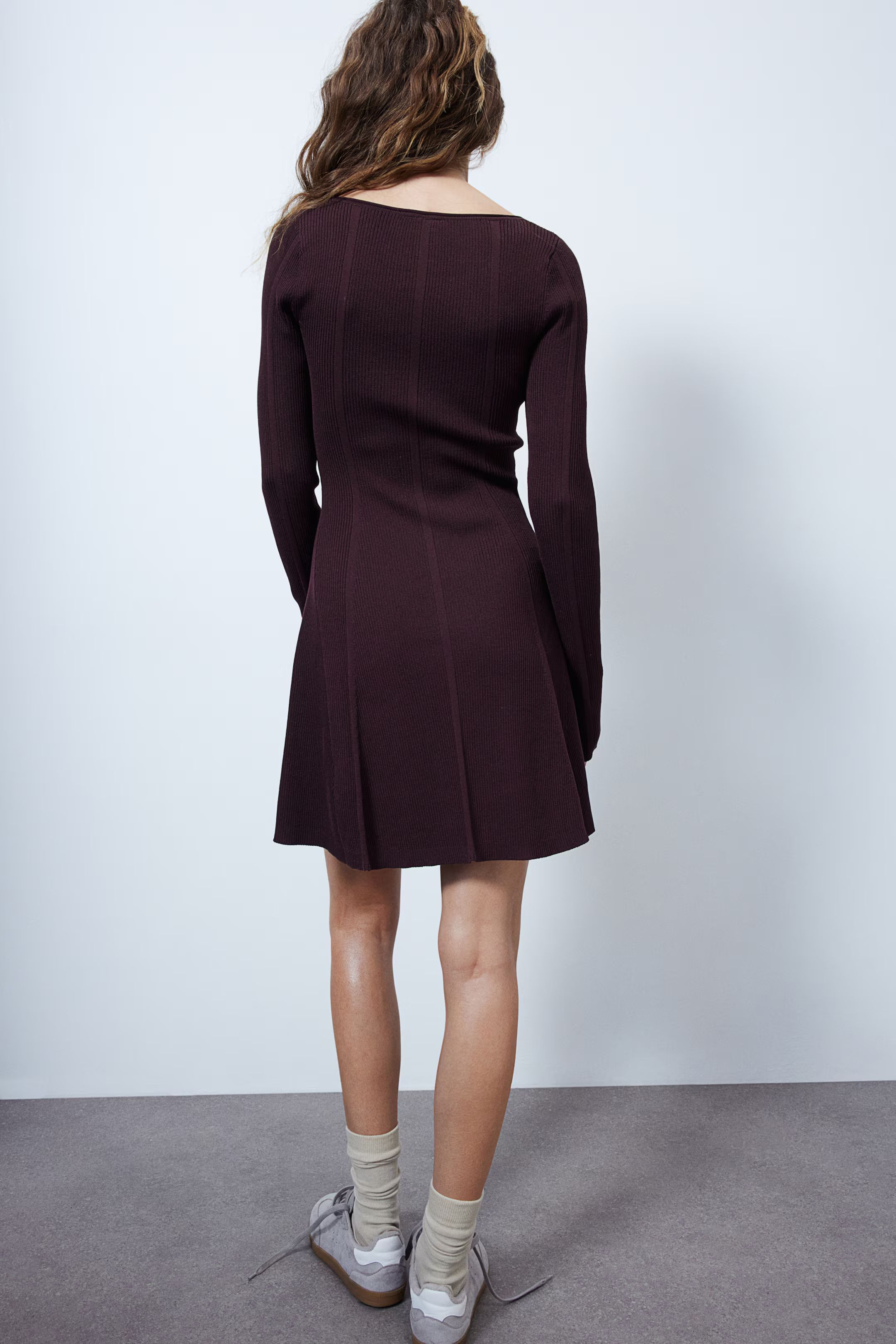 Flared-skirt rib-knit mini dress - Deep neckline - Long sleeve - Burgundy - Ladies | H&M GB | H&M (UK, MY, IN, SG, PH, TW, HK)