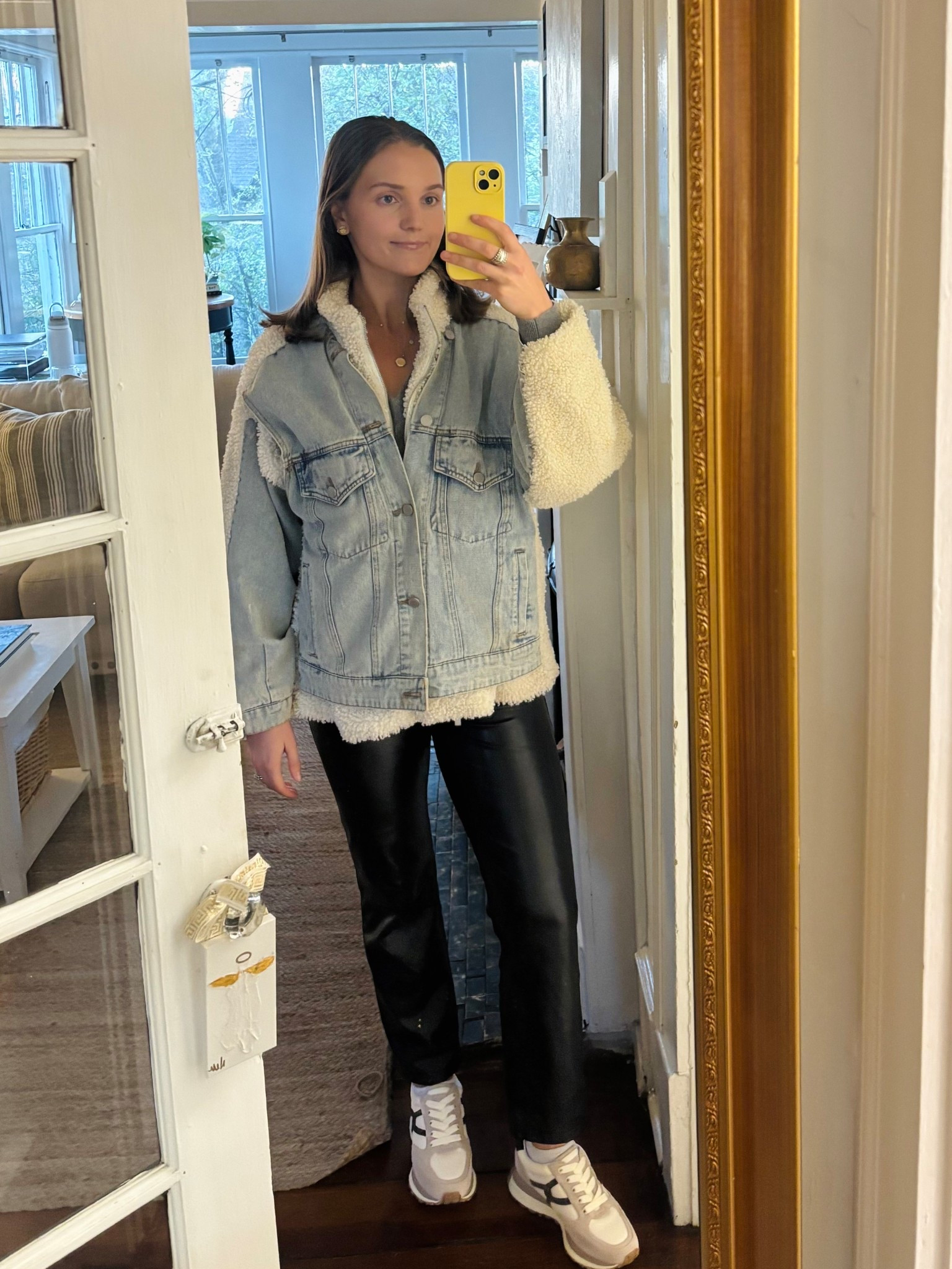 Office ootd!

Whole outfit linked! 

Sizing: S jacket, Xs sweater, 25 pants 

Happy tuesday!
💌,
Sofia 

#LTKSeasonal #LTKSpringSale #LTKWatchNow