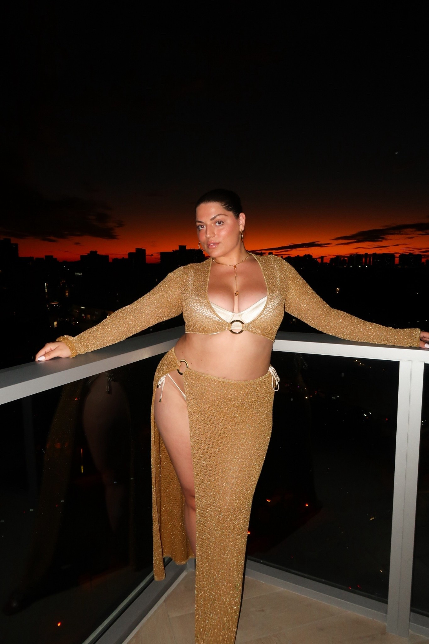 prob best set i’ve worn in awhile!! this set is so sparkly and stands out in a crowd✨🤭 i love the wait it fits my curves too and perf for a pool cover up or vacation night out fit!🍾💃

#LTKPlusSize #LTKMidsize #LTKTravel