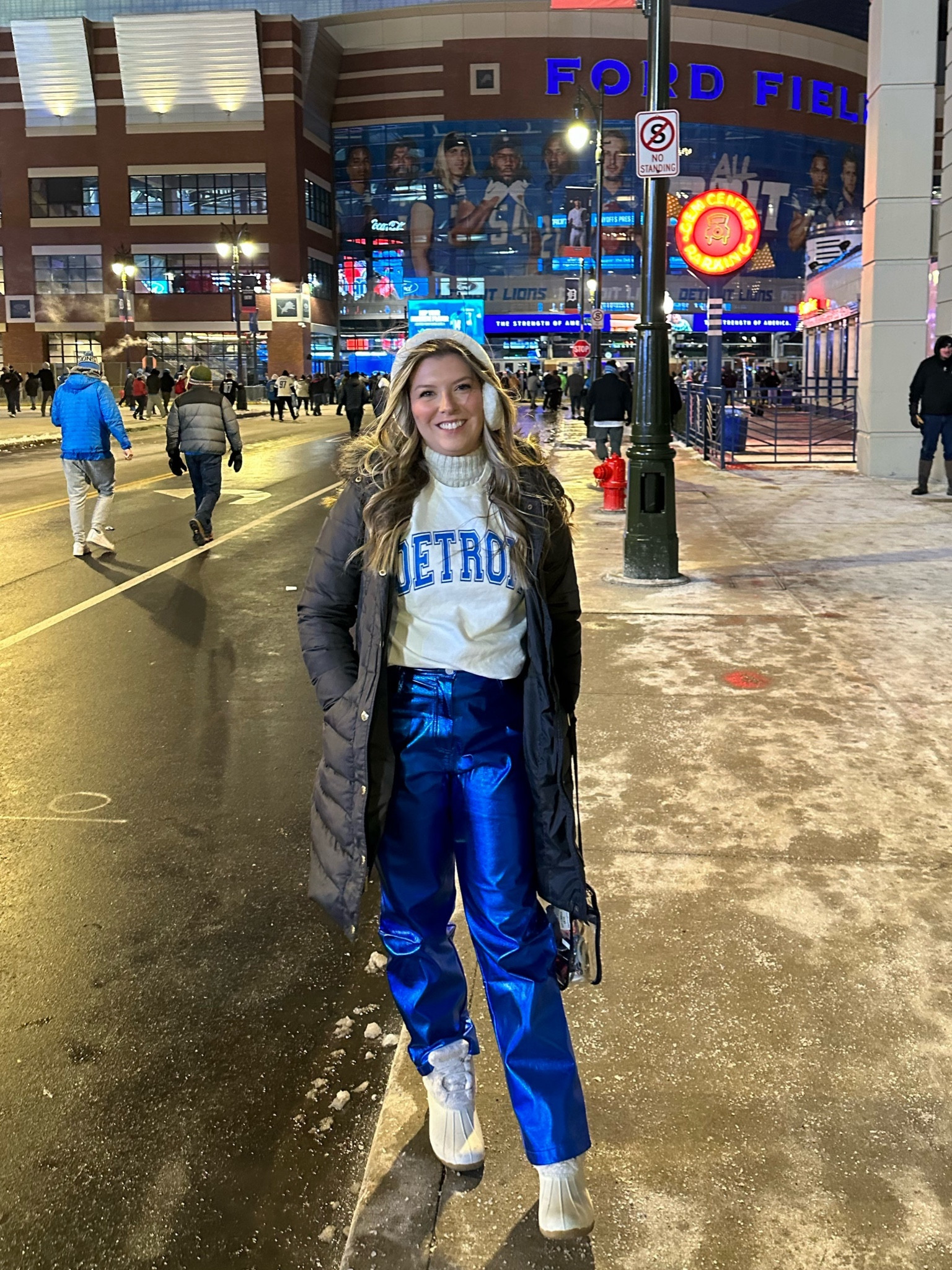 I’ve had a lot of questions about these blue pants I wore to the Detroit Lions football game! So comfy and so cute! 

#LTKstyletip #LTKfindsunder100 #LTKMostLoved