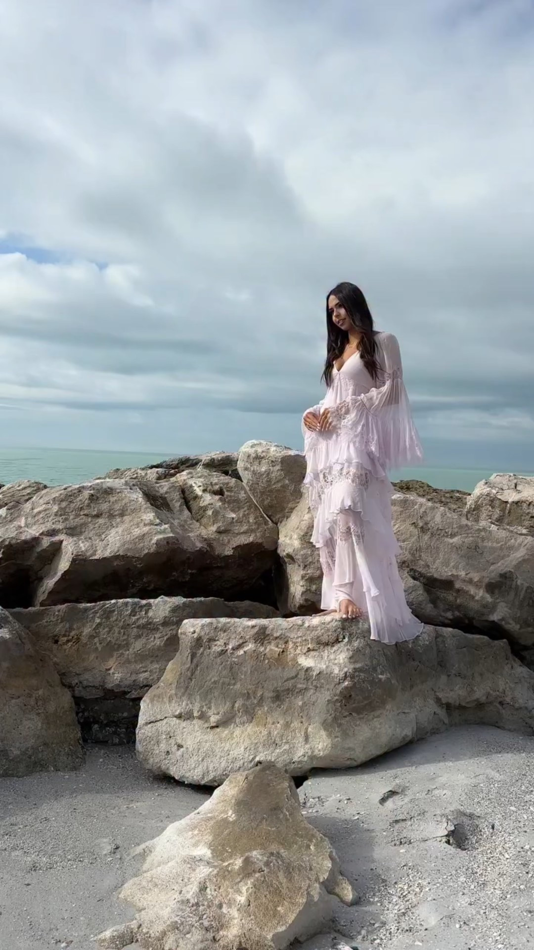 a little behind the scenes of yesterday’s shoot day🎀📸

#behindthescenes #bts #valentinesday #galentines #valentine