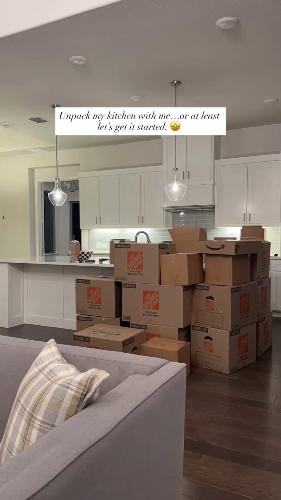 Moving day part 6—
Moving day ✨ Come take a little tour of our new home before the boxes take over! Sharing a peek at the spaces I can't wait to decorate — from the kitchen to the cozy corners that already feel like us.
Stay tuned for all the home finds, furniture updates, and affordable + luxe pieces coming soon
#HomeTour #NewHouse
#MovingDay
#HomeDecorInspo
#AffordableHomeFinds
#LuxeForLess
#NeutralHome
#ModernClassicStyle
#LTKHome #Over40Style #ChristianInfluencer

#LTKHome #LTKFamily #LTKStyleTip