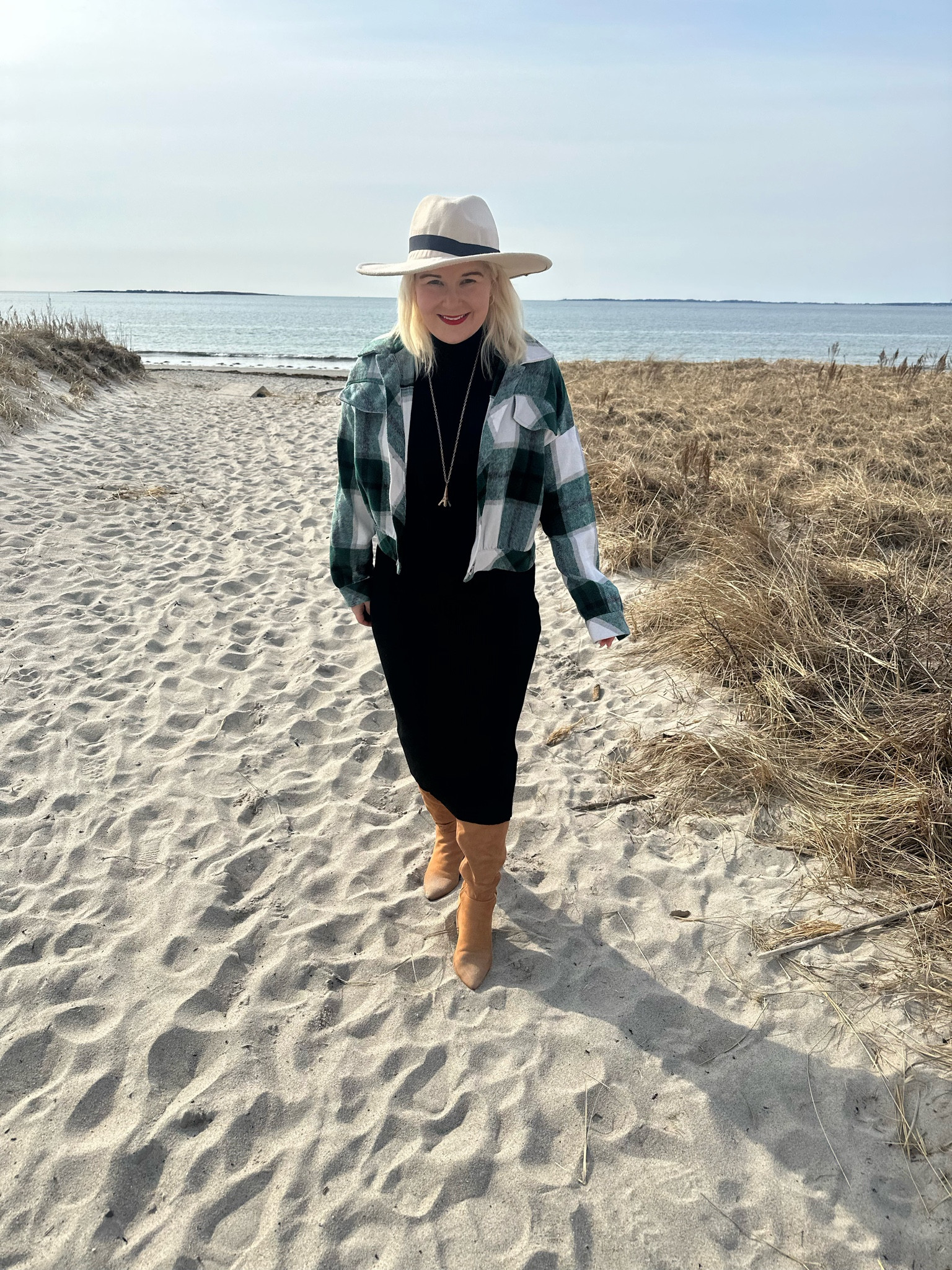 Monday OOTD with a bit of holiday flare. 

#LTKSeasonal #LTKHoliday #LTKGiftGuide