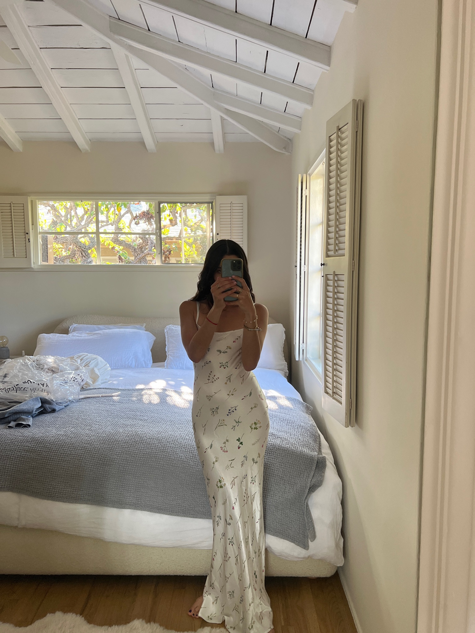 This floral dress >>>

#LTKGiftGuide #LTKSeasonal #LTKHoliday