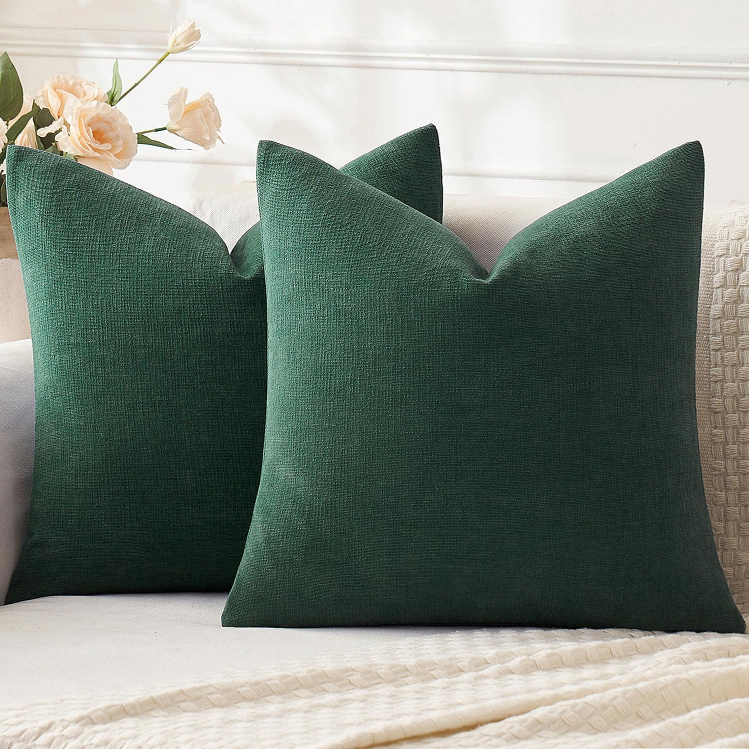 MIULEE Christmas Dark Green Chenille Couch Throw Pillow Covers, 18x18 | Amazon (US)