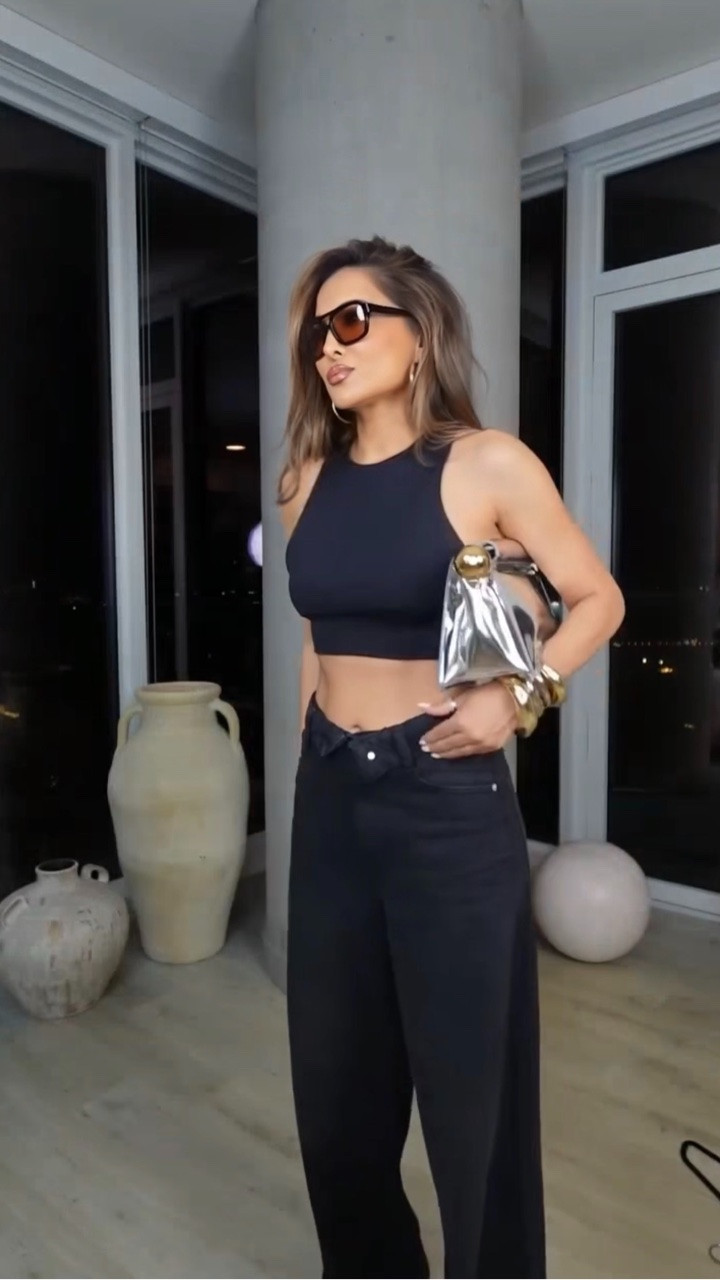 Bodysuit hack!

#LTKgrwm #LTKootd #LTKSeasonal