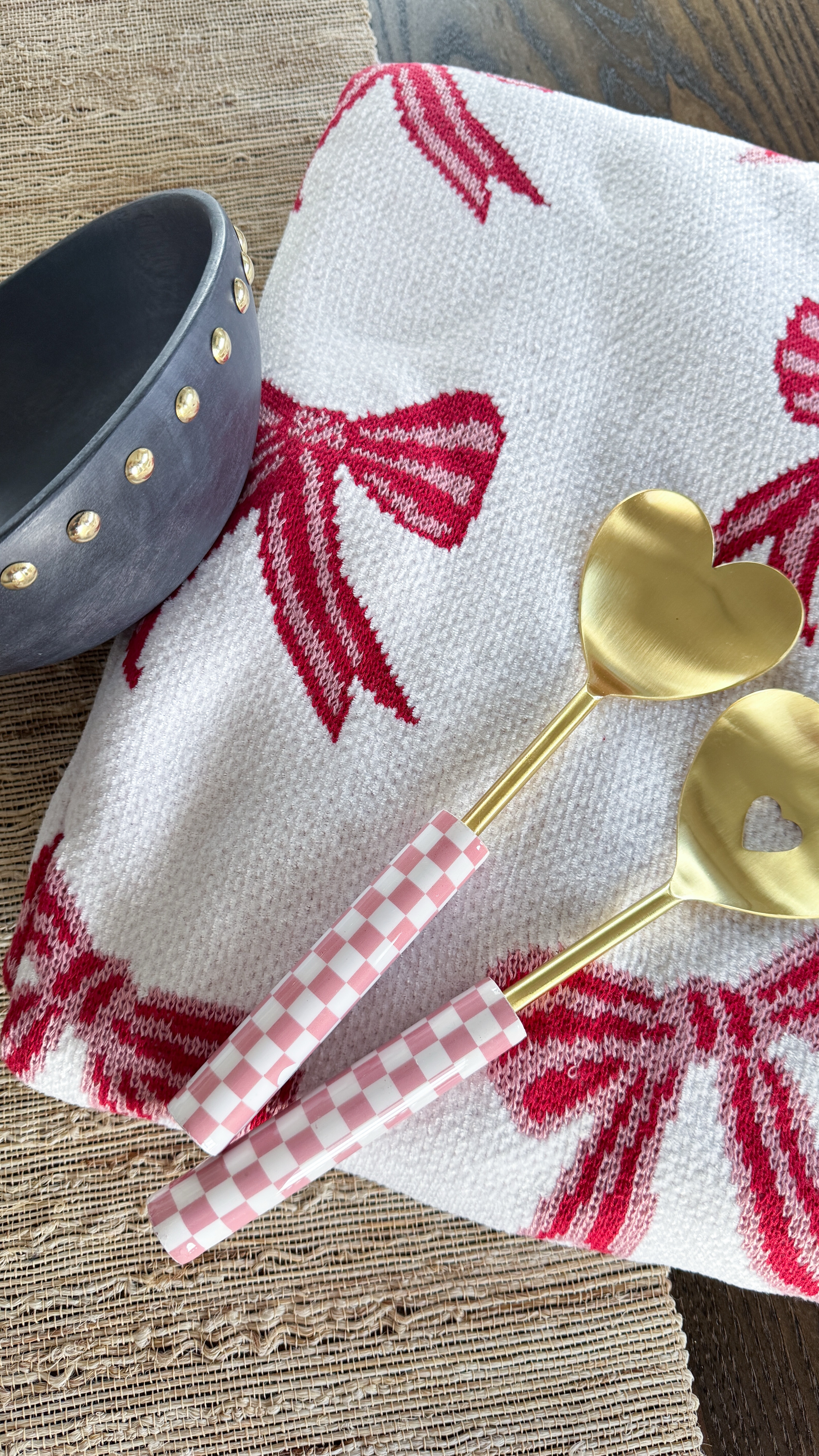 Feeling all the Valentine’s Day vibes with these adorable heart-shaped spoons, &  the cutest bow-patterned blanket to add a sweet touch to any space. Perfect for gifting or adding love to your own home! I also grabbed this beautiful studded wood bowl to add to our every day decor. 

Valentine’s Day - Bow Blanket - Heart Spoons - Unique Home Decor 



#LTKSeasonal #LTKWatchNow #LTKHome
