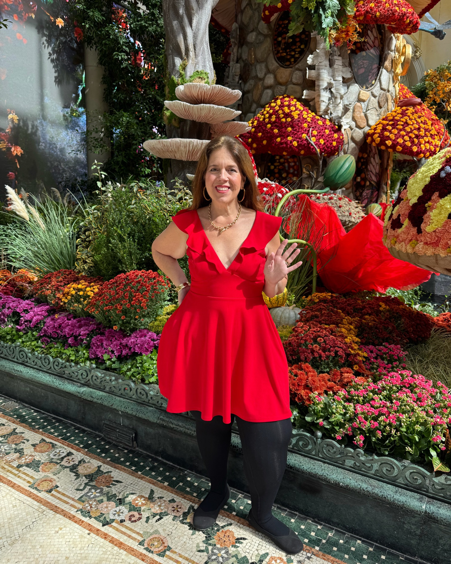 Ladies, Help me pick a new profile Picture for my LTK (LiketoKnowIt) storefront.

Should I make the background yellow again or do you like the interest in the background?🤔

#LTKOver40 #LTKMidsize #LTKNYFW