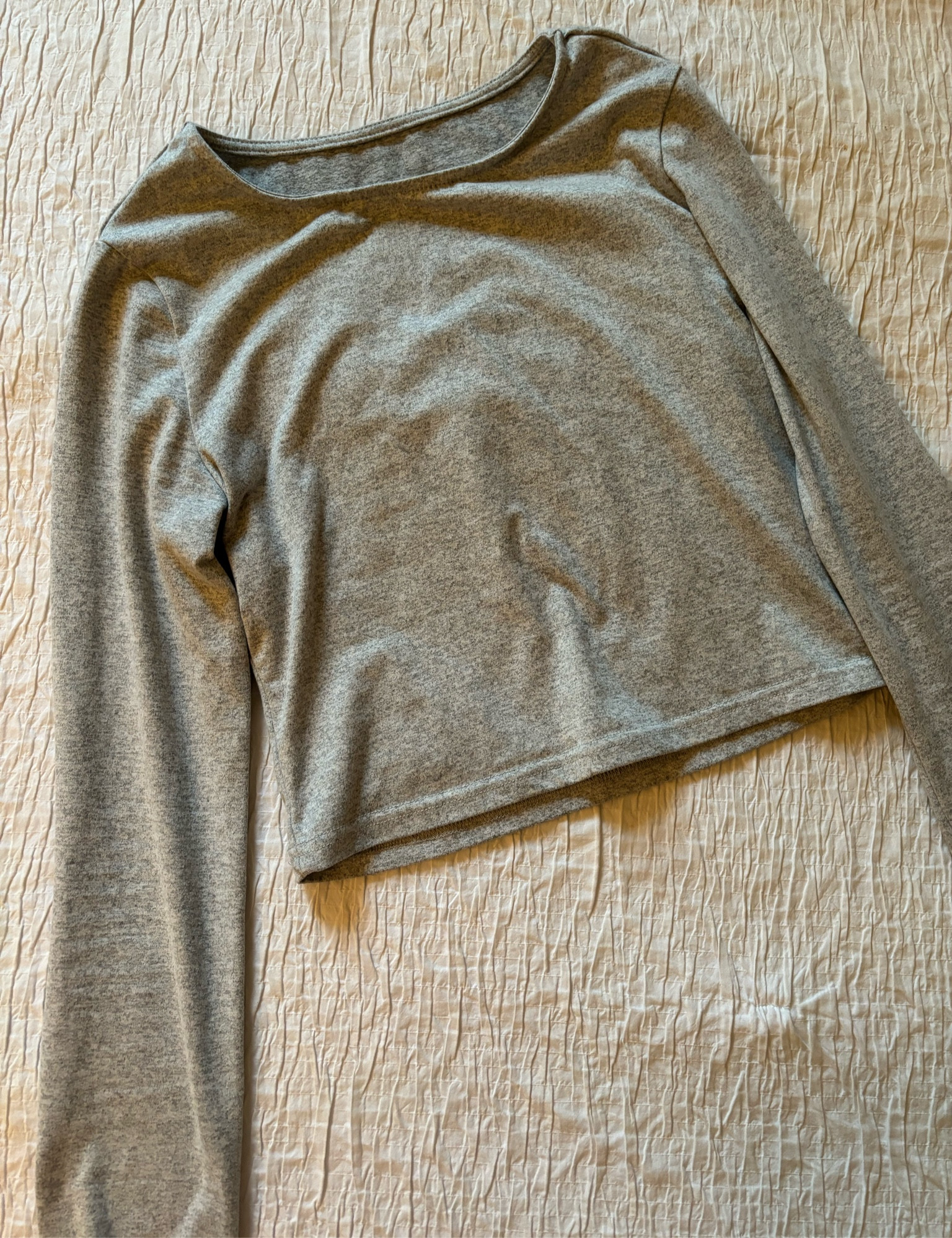 Buttery-soft long sleeve, gray love sleeve, crop long sleeve, super soft long sleeve 

#LTKHoliday #LTKfindsunder50 #LTKSeasonal