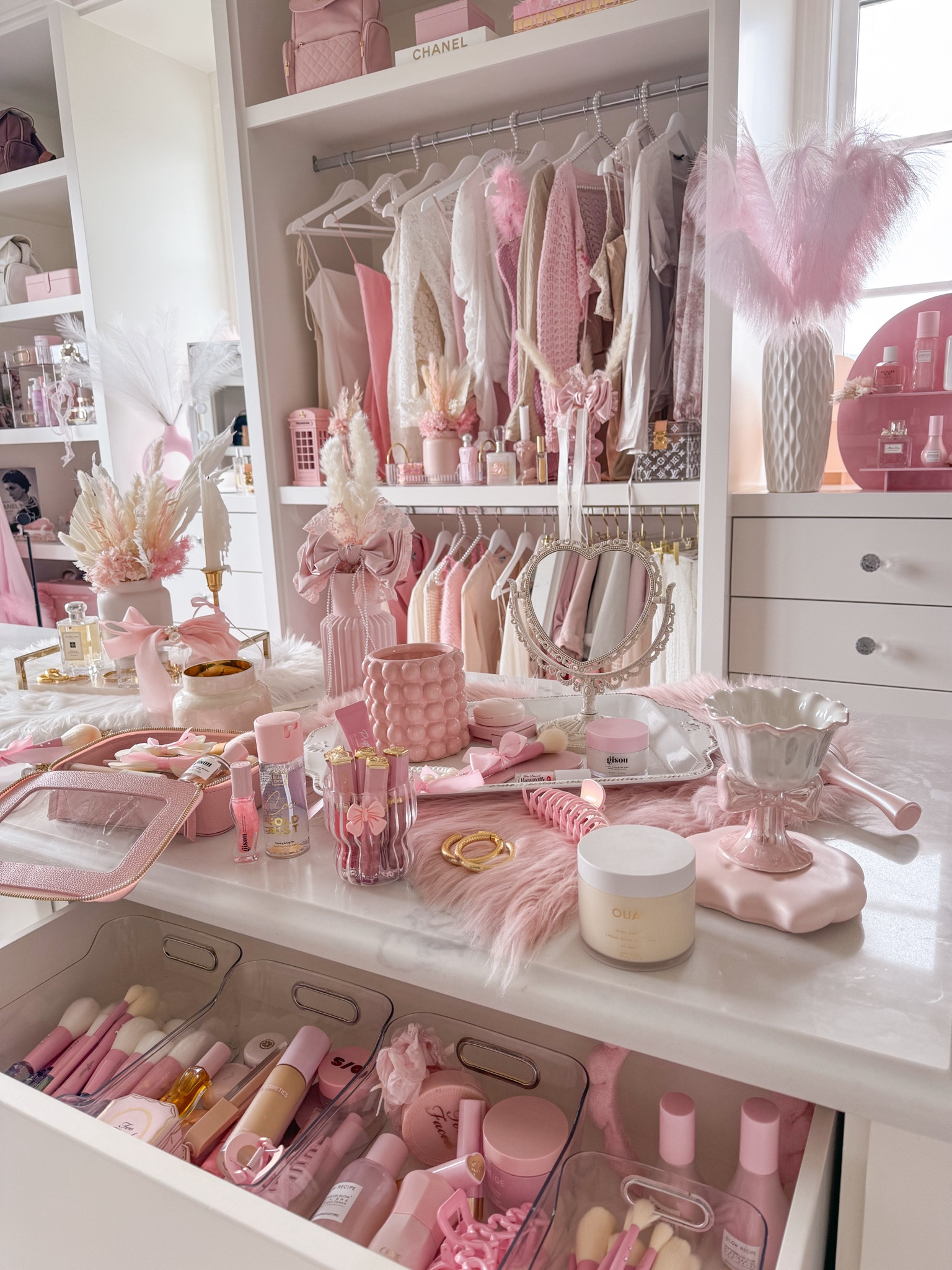 Girly closet…🎀☁️🪄

#LTKspring #LTKbeauty #LTKcanada