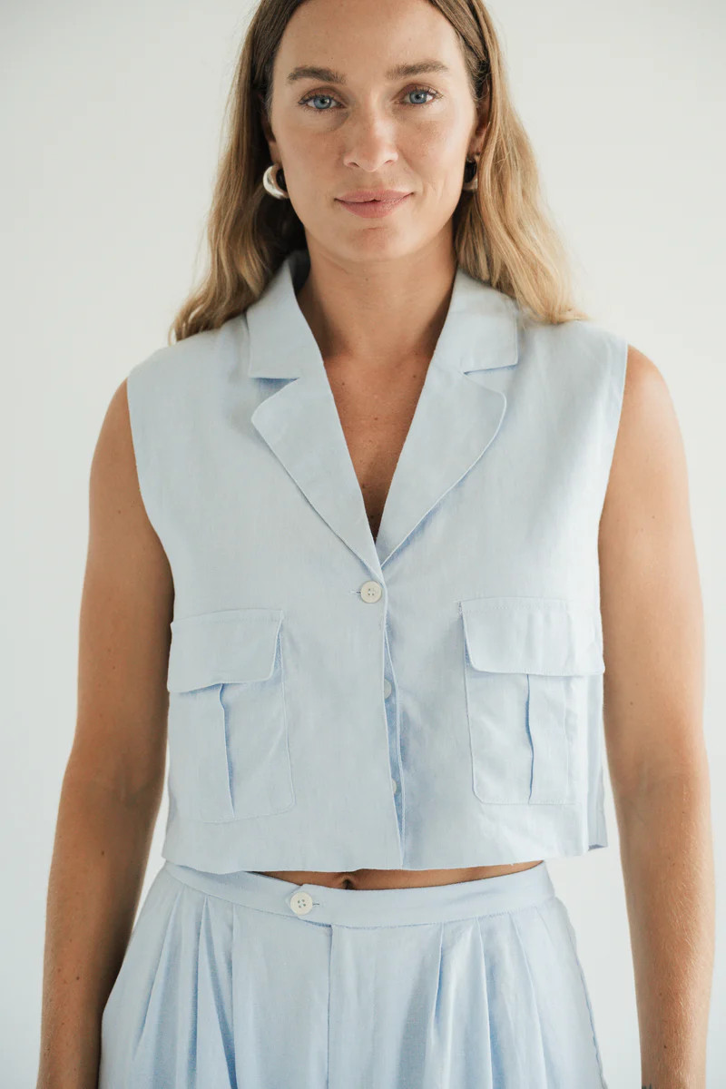 Revi Linen Top | Carly Jean Los Angeles