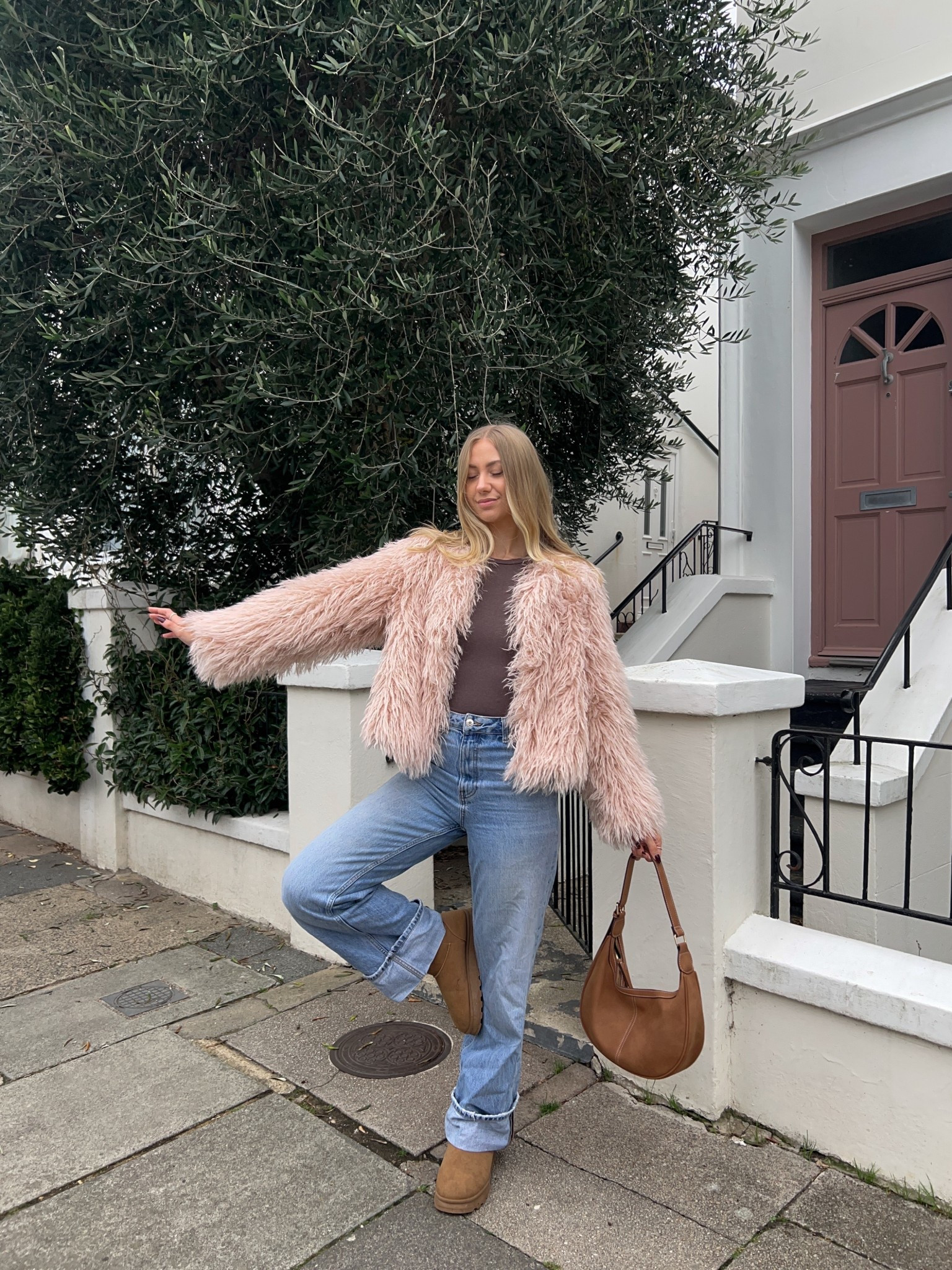 autumn fashion style inspo new look faux fur pink fluffy jacket tan bag uggs winter cosy season jeans 

#LTKwinter #LTKuk #LTKautumn