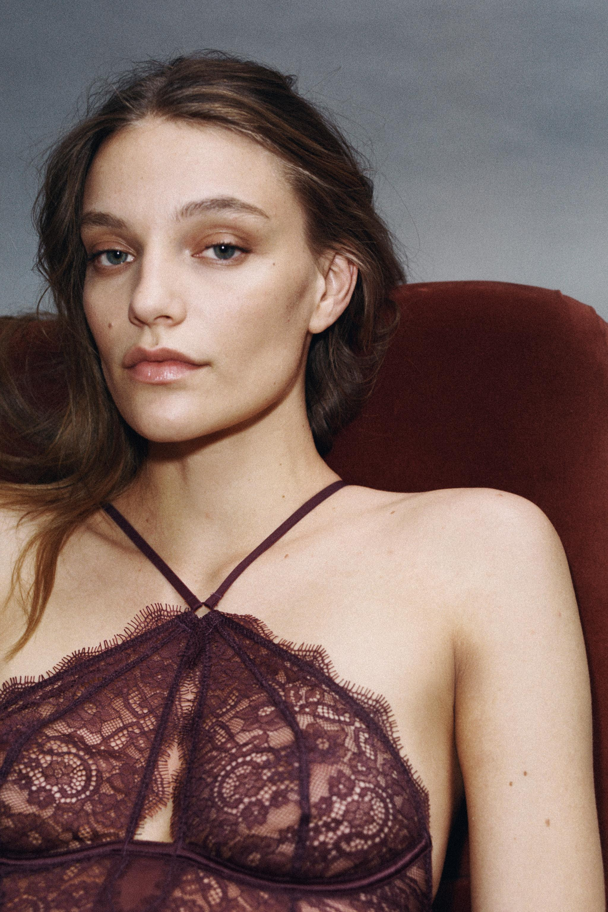 LACE HALTER BODYSUIT | Zara US