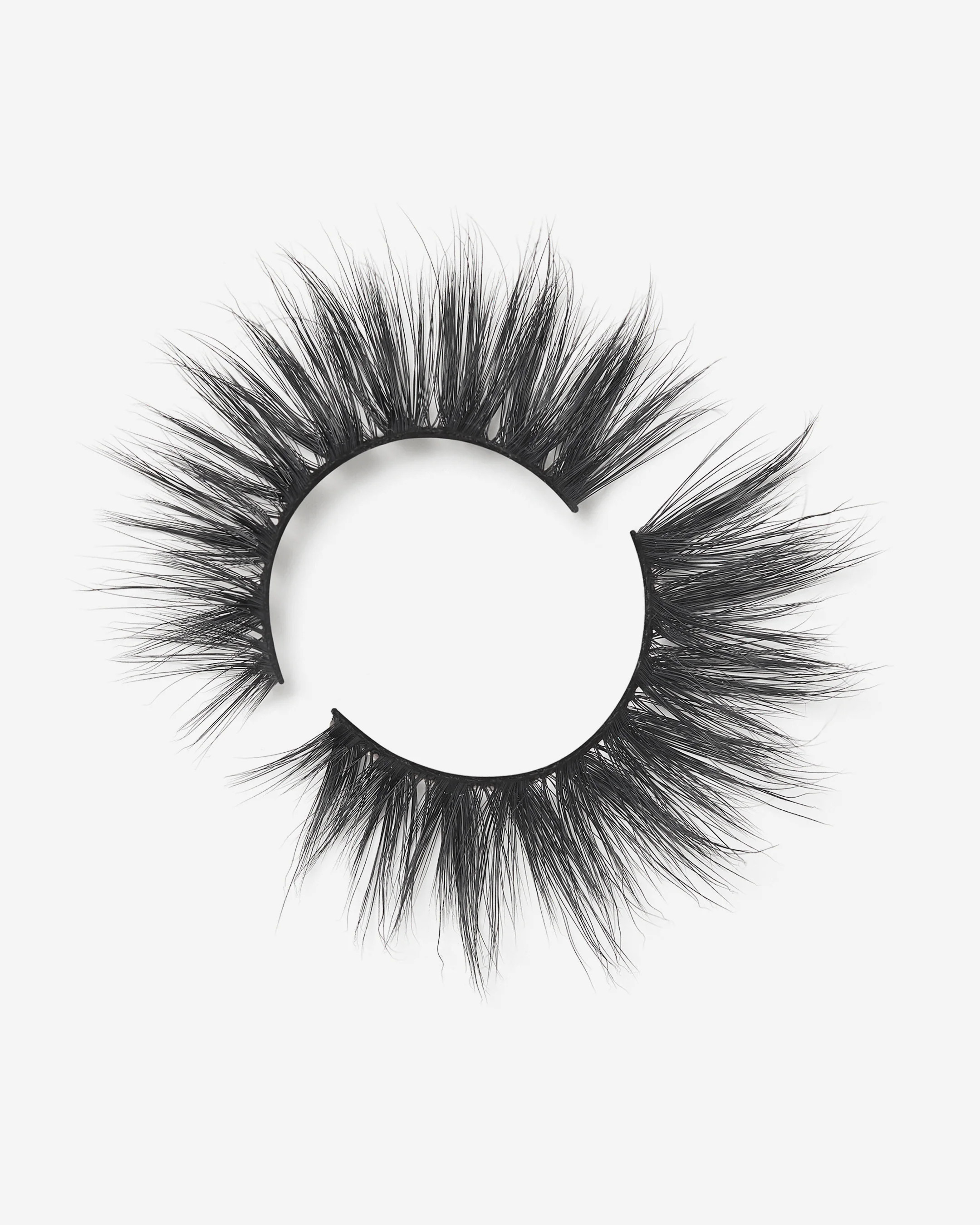 Showstopper | Rated #1 Prestige False Lash Brand | Hollywoods Favorite Fake Eyelash Brand | Worn By the Kardashians | Lilly Lashes | Lilly Lashes