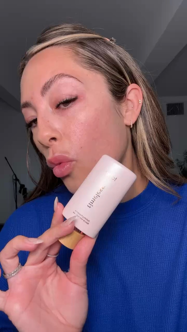 Favorite summer foundation 💕☀️✨

#LTKBeauty #LTKgrwm #LTKdayinmylife