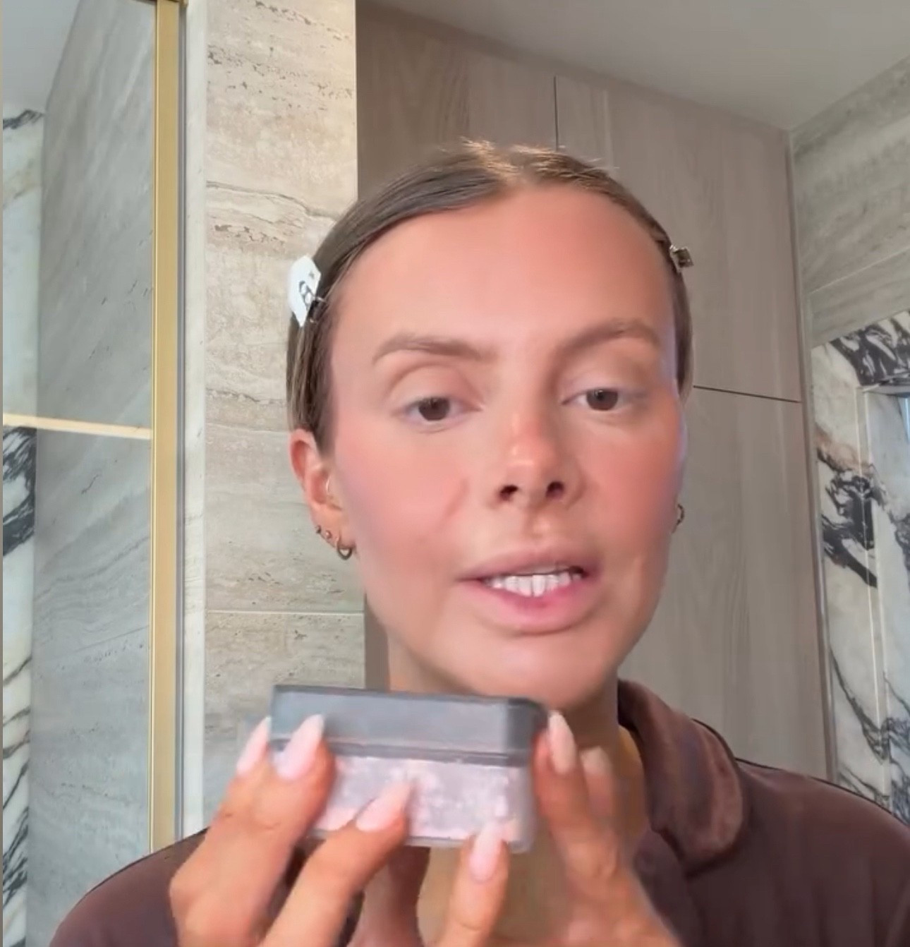 This is the best loose powder ever in my opinion!! I wear shade cherry blossom! Makes your skin look so airbrushed! 🤍

#LTKeurope #LTKuk #LTKbeauty