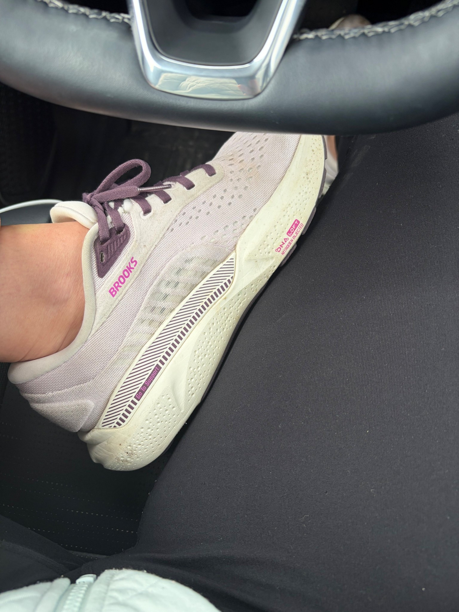 The comfiest work out shoes

#LTKfitnessgoals #LTKActive #LTKSaleAlert