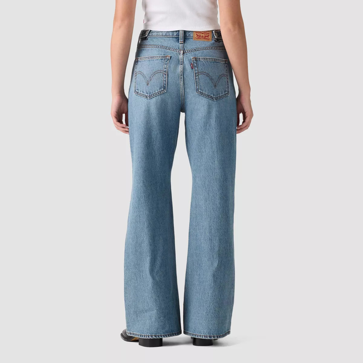 Levi's\u00ae Women's Handled Cinch Flare Pant Medium Wash 24 | Target