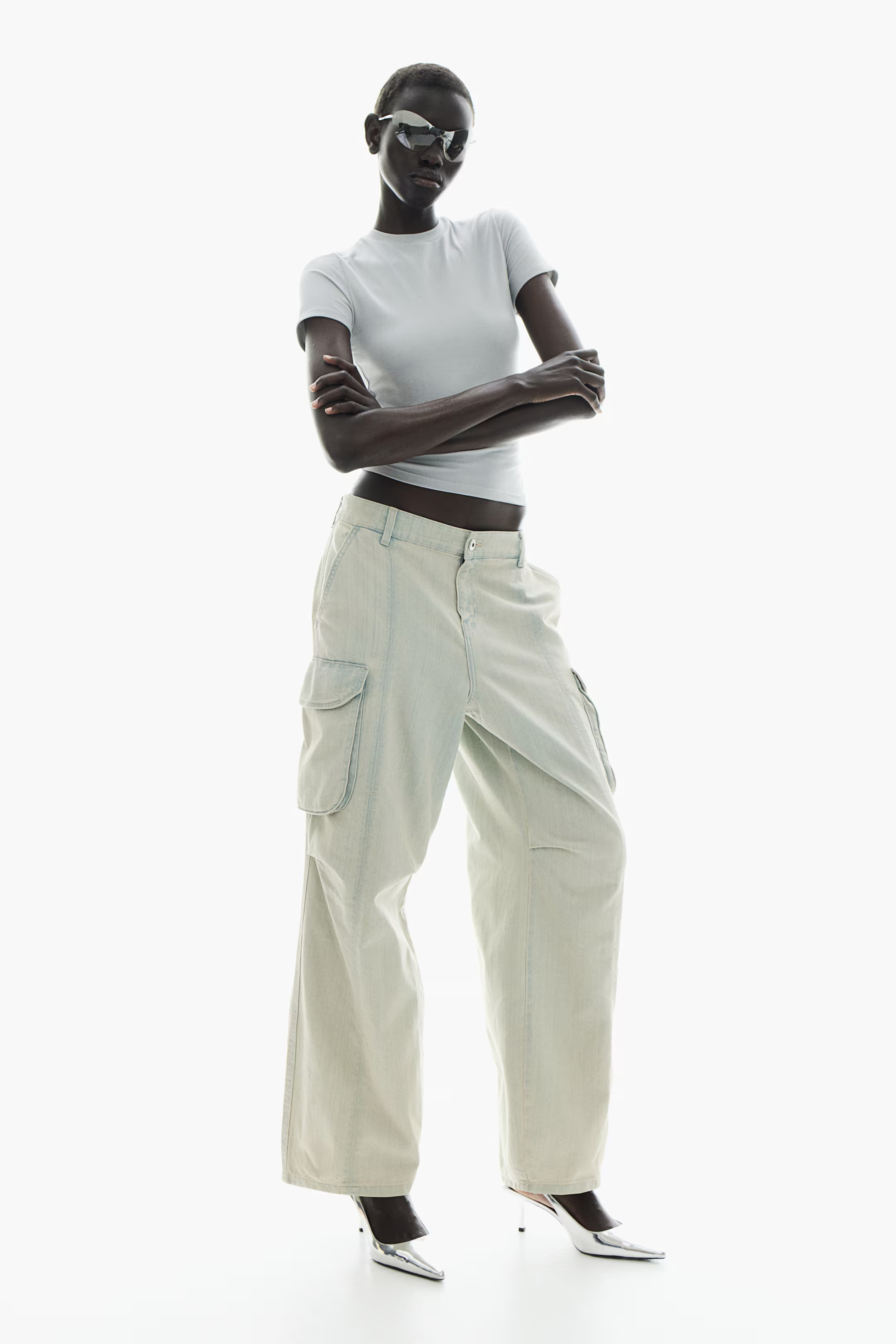 Baggy Low Cargo Jeans - Pale denim blue - Ladies | H&M US | H&M (US + CA)