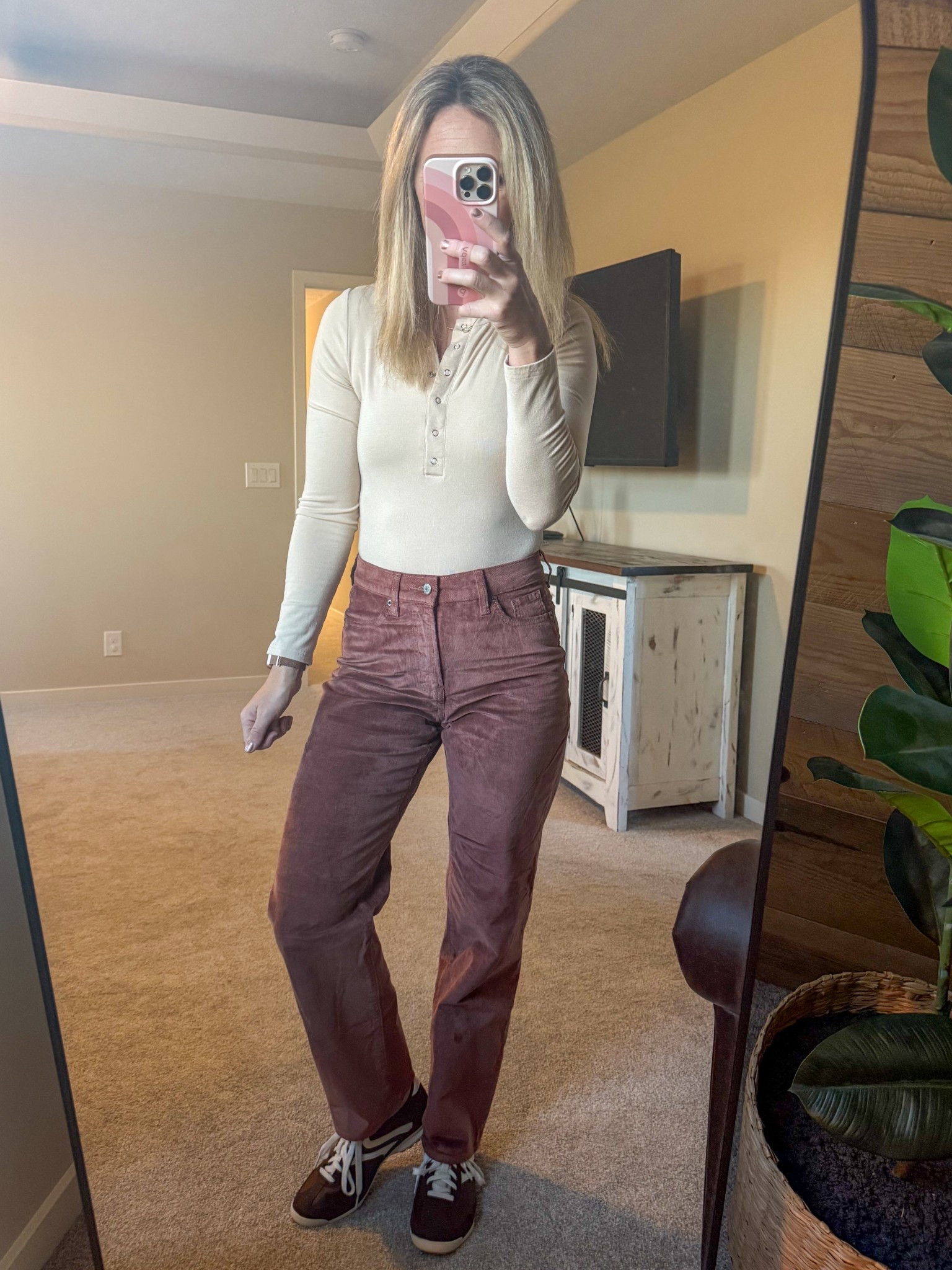 Amazon bodysuit
Old navy corduroy pants
Walmart brown suede shoes 

#LTKFindsUnder50 #LTKStyleTip #LTKShoeCrush