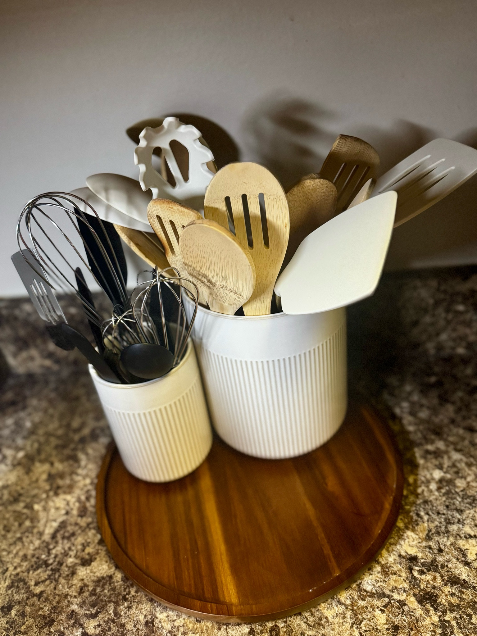 Love having this Lazy Susan to help keep the countertop organized. I can easily reach all my utensils. Lazy Susan’s are so versatile—can use as an organizing piece or decor 