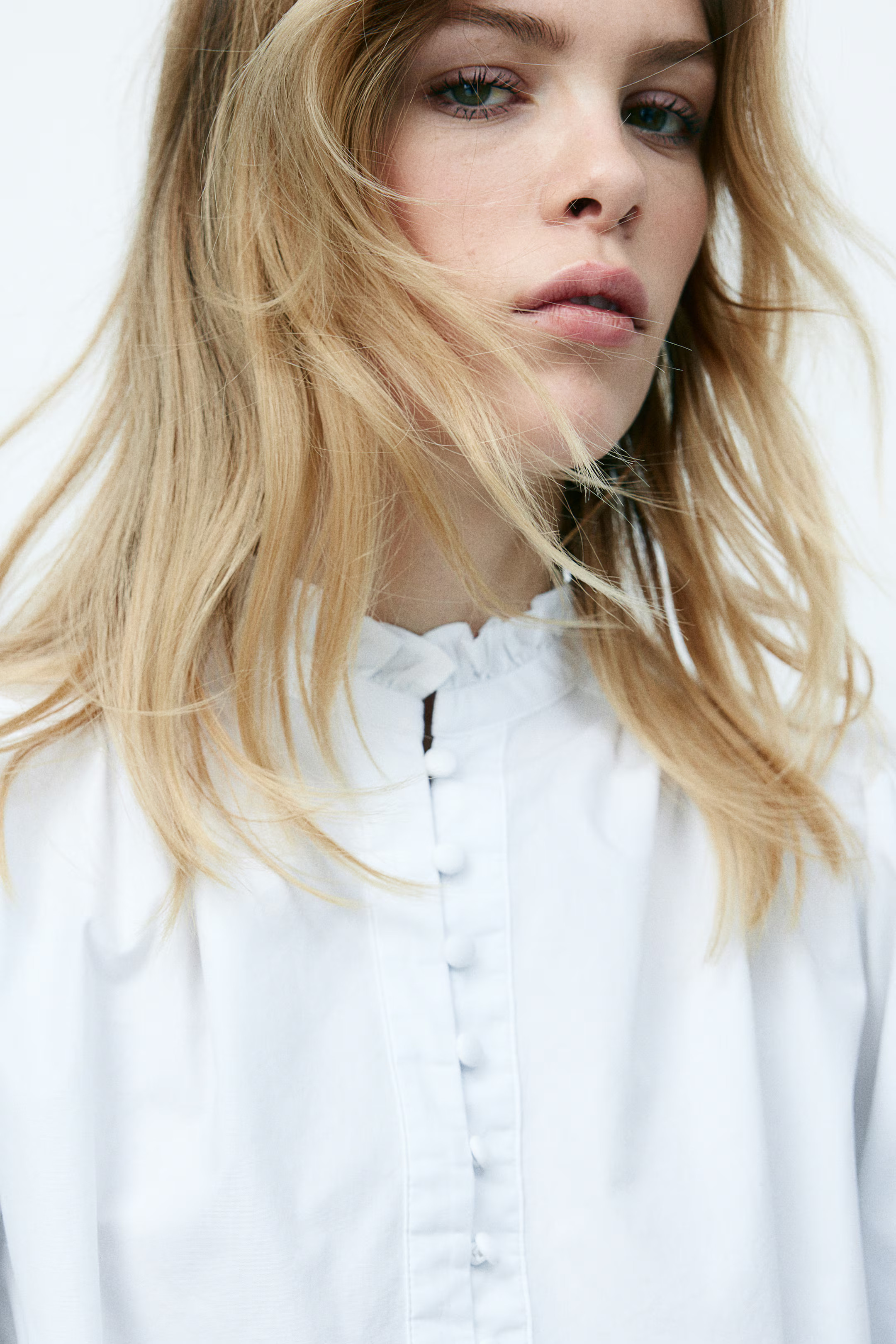 Frilled-collar cotton blouse - White - Ladies | H&M GB | H&M (UK, MY, IN, SG, PH, TW, HK)