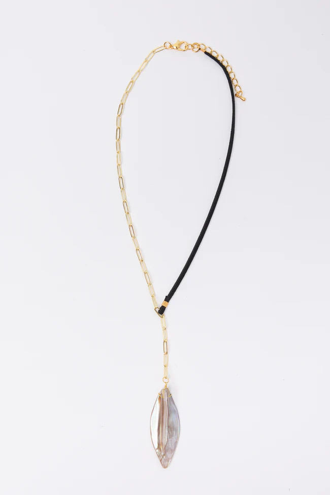 Evelyn Natural Shell Feather Necklace | Pink Lily