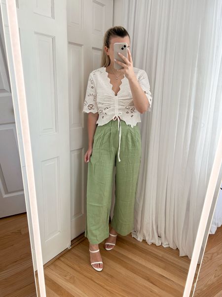 Spring office outfit 💚 wearing size small in the top & XS in pants (size up one size) 🫶🏻 spring outfit, office outfit, work pants, white top

#LTKfindsunder100 #LTKworkwear #LTKsalealert